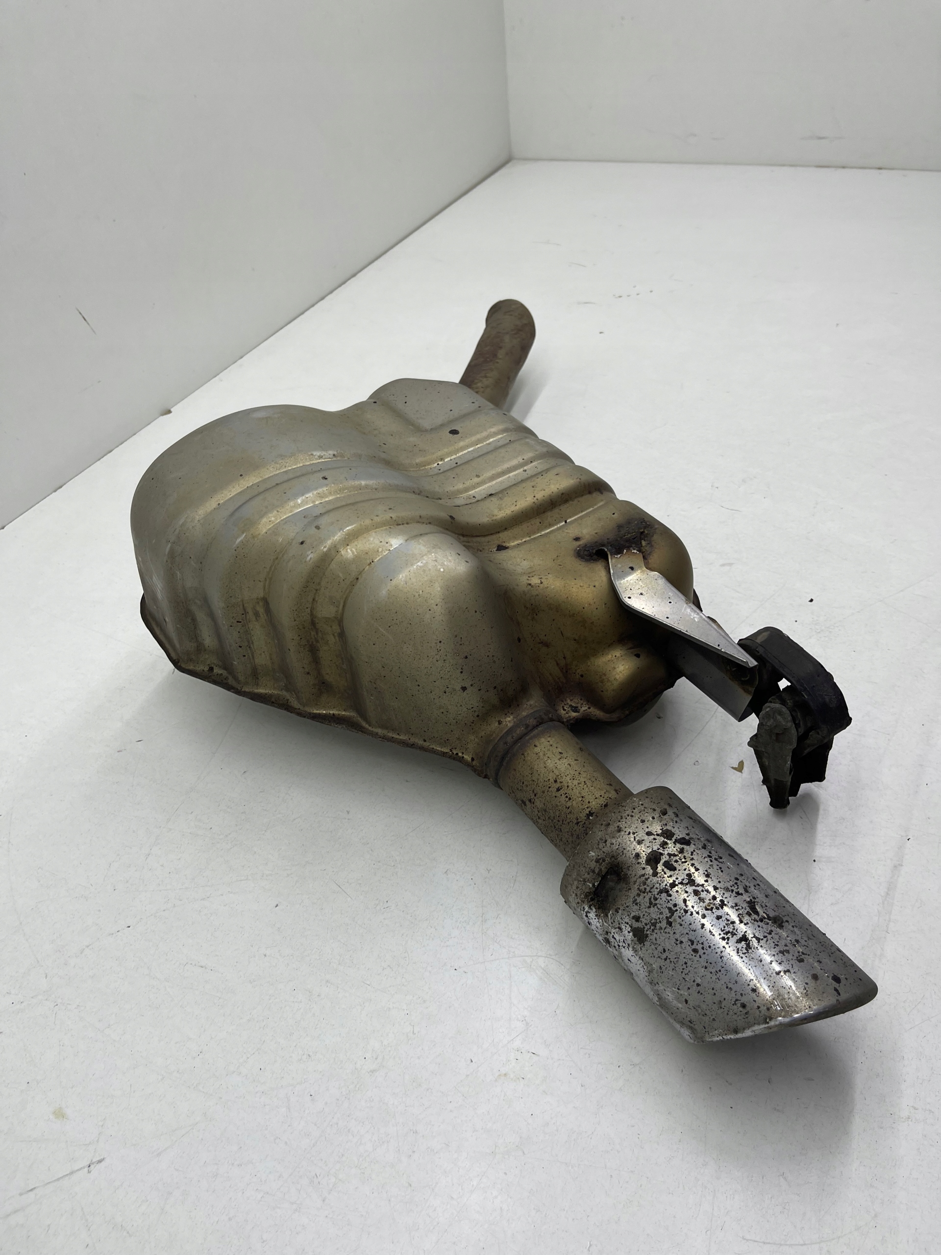 AUDI A6 A7 C7 3.0 TDI muffler, exhaust koncowy left