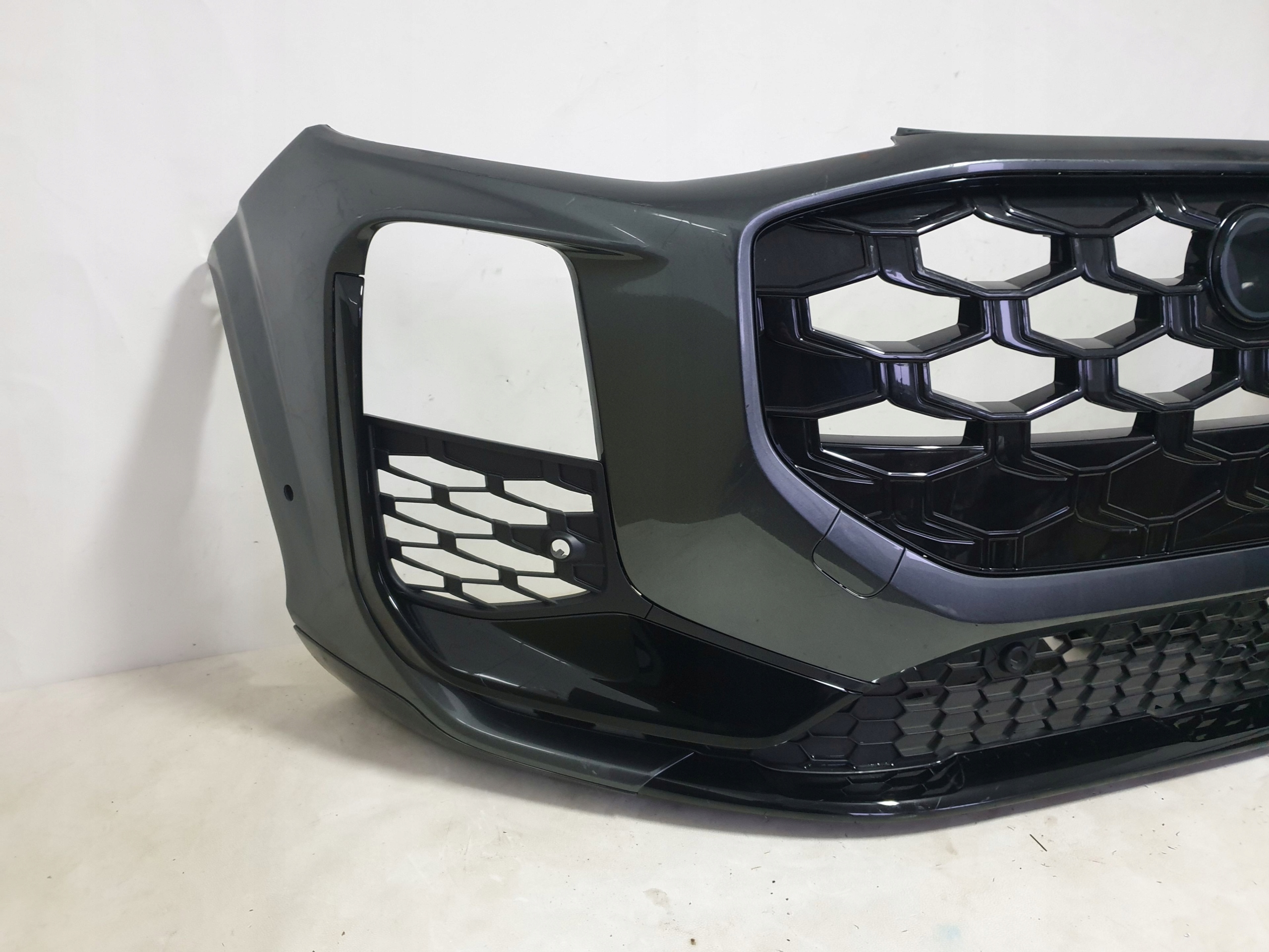 AUDI Q3 III 83H S-LINE 25-> bumper front front 6xPDC 83H807437D