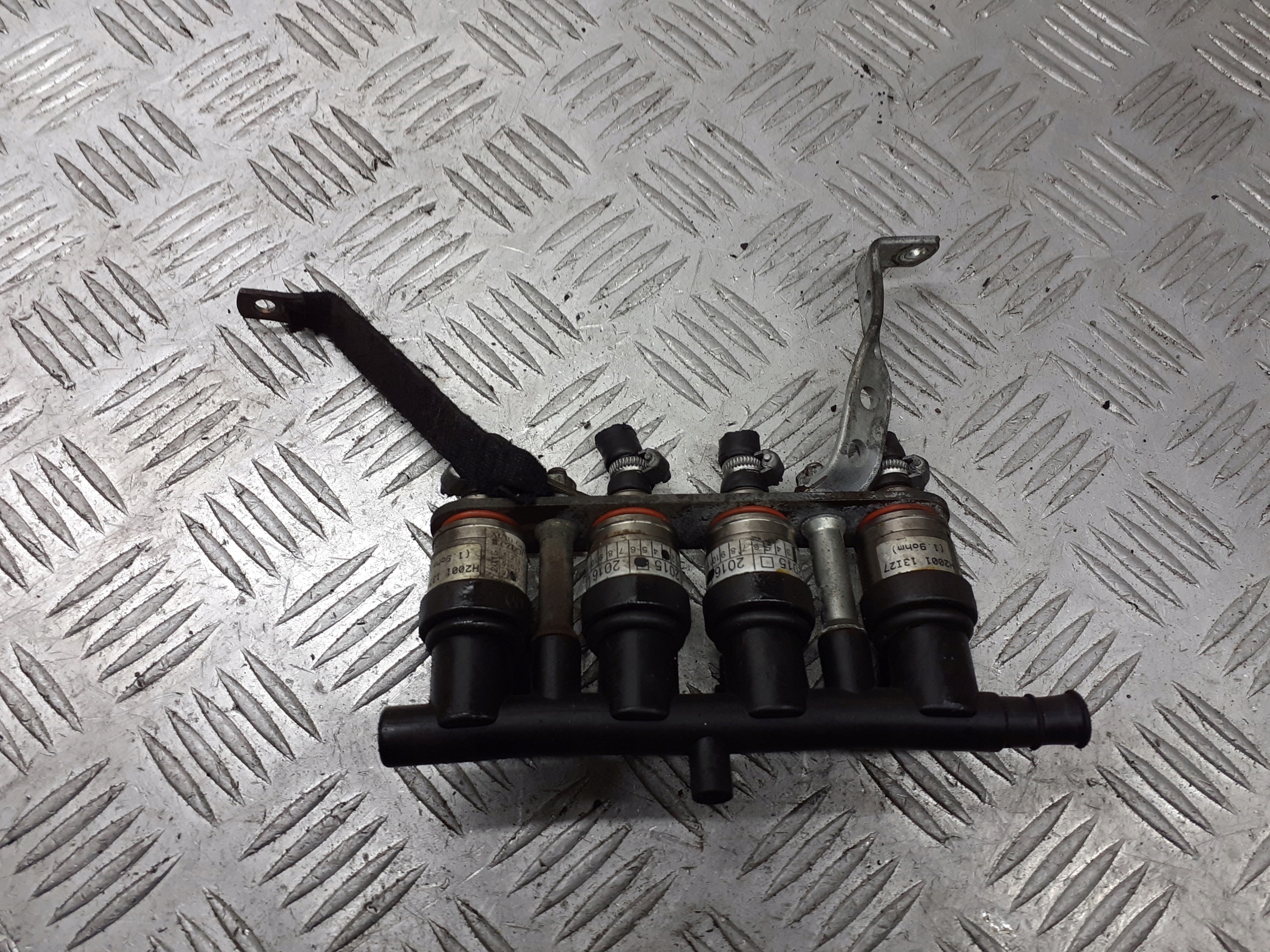 ПРОКЛАДКА УПРИСКУВАННЯ ГАЗУ FORD MONDEO MK3 E67R-010213