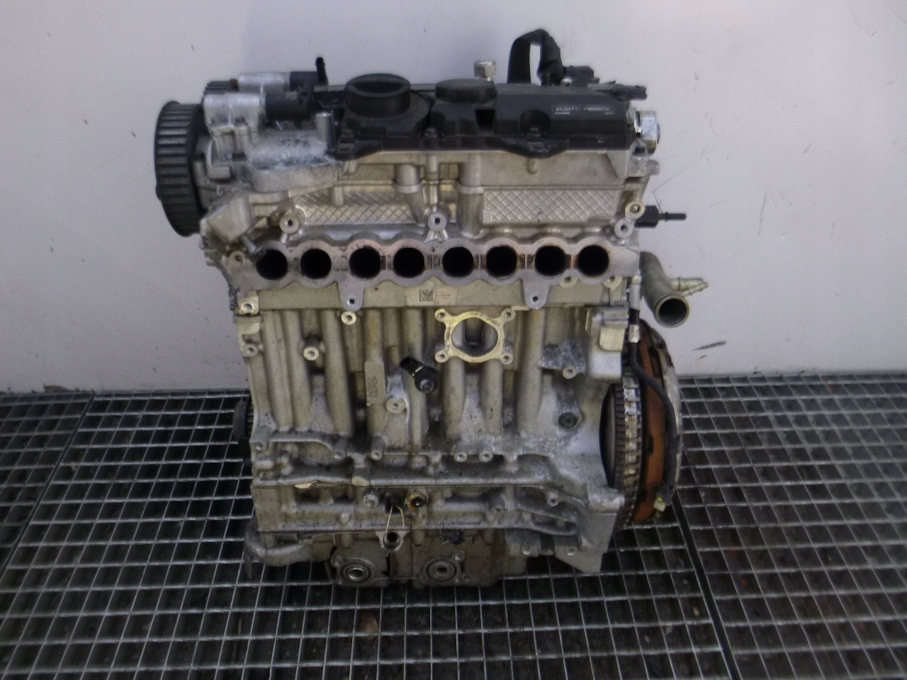 VOLVO V40 15-19 2.0 T3 engine B4204T37 152KM 2017r