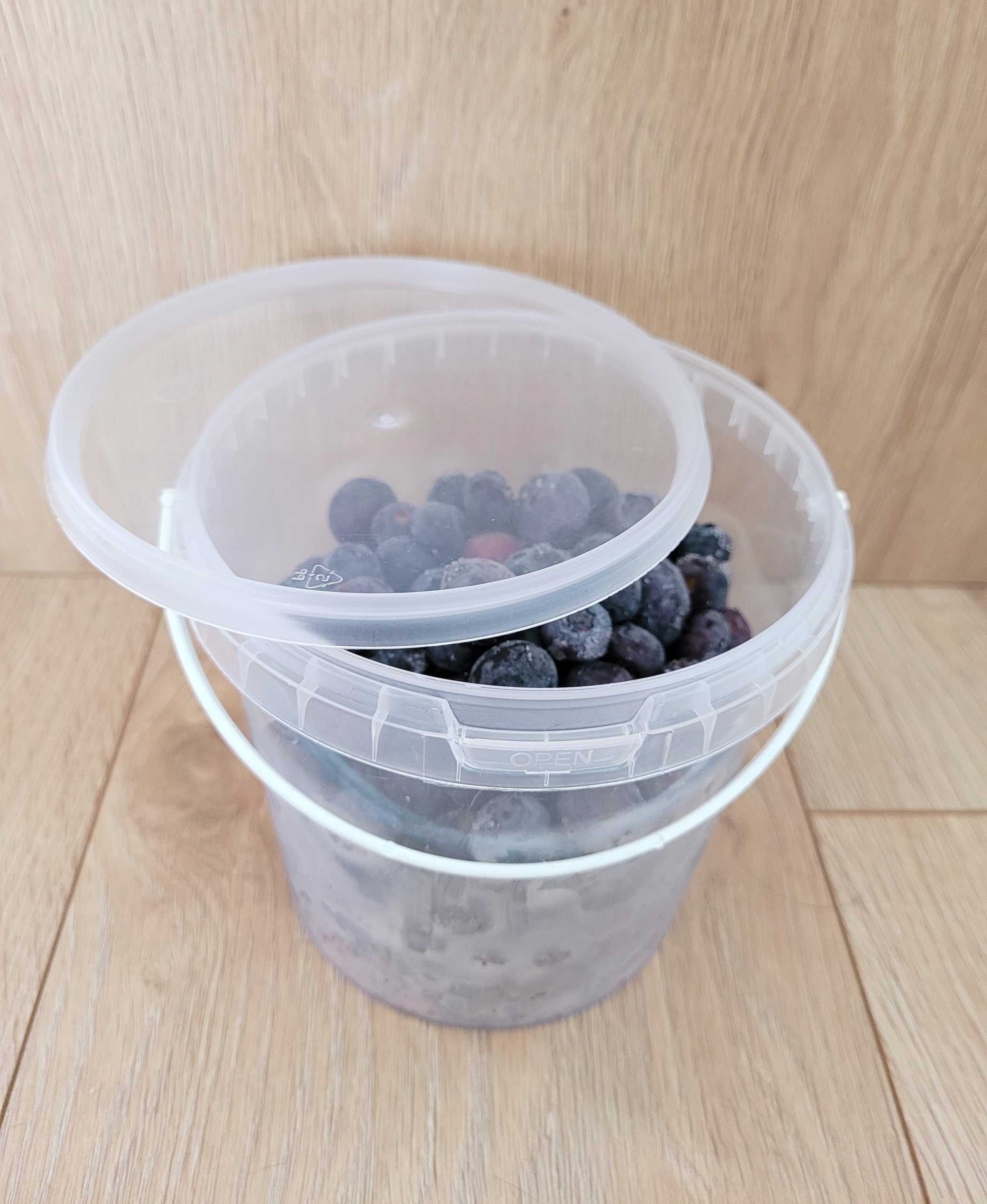 WIADERKO Z POKRYWKĄ TRANSPARENTNE DO ŻYWNOŚCI ATEST 1100ML Marka bez marki