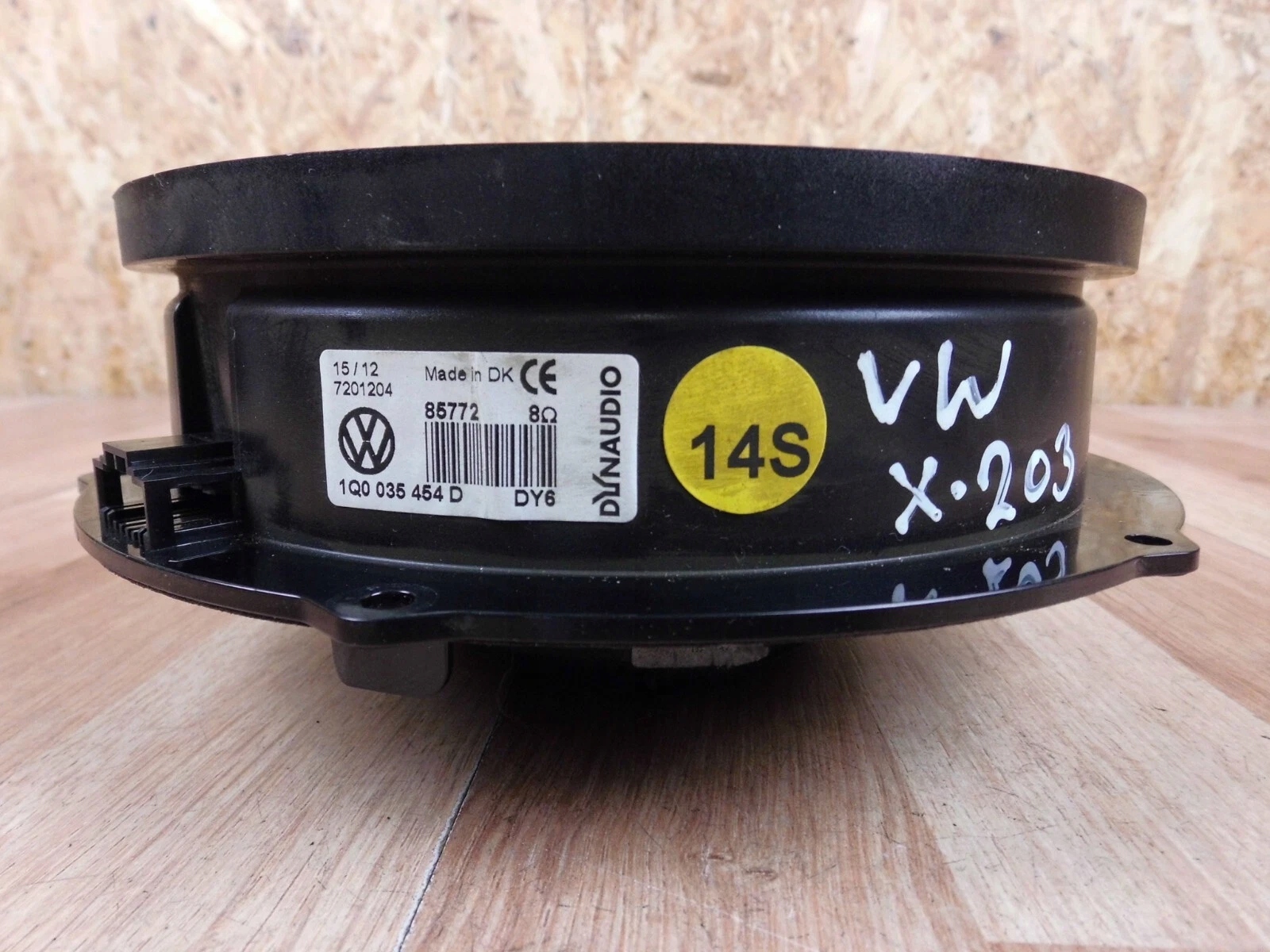 VW Volkswagen speaker DYNAAUDIO 1Q0035454D