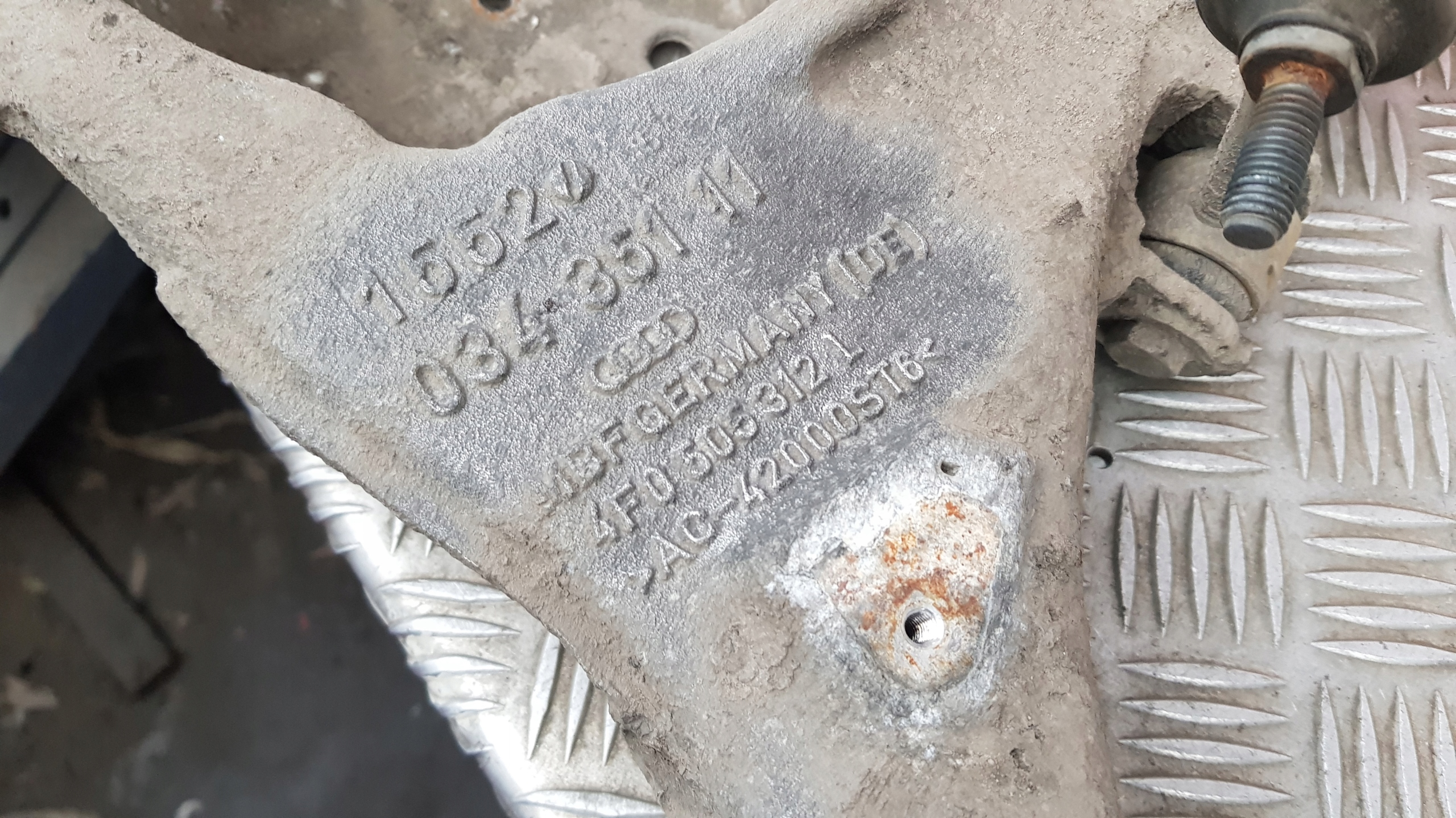 AUDI A6 C6 4F 3.0 TDI Querlenker rechts heck 4F0505312L