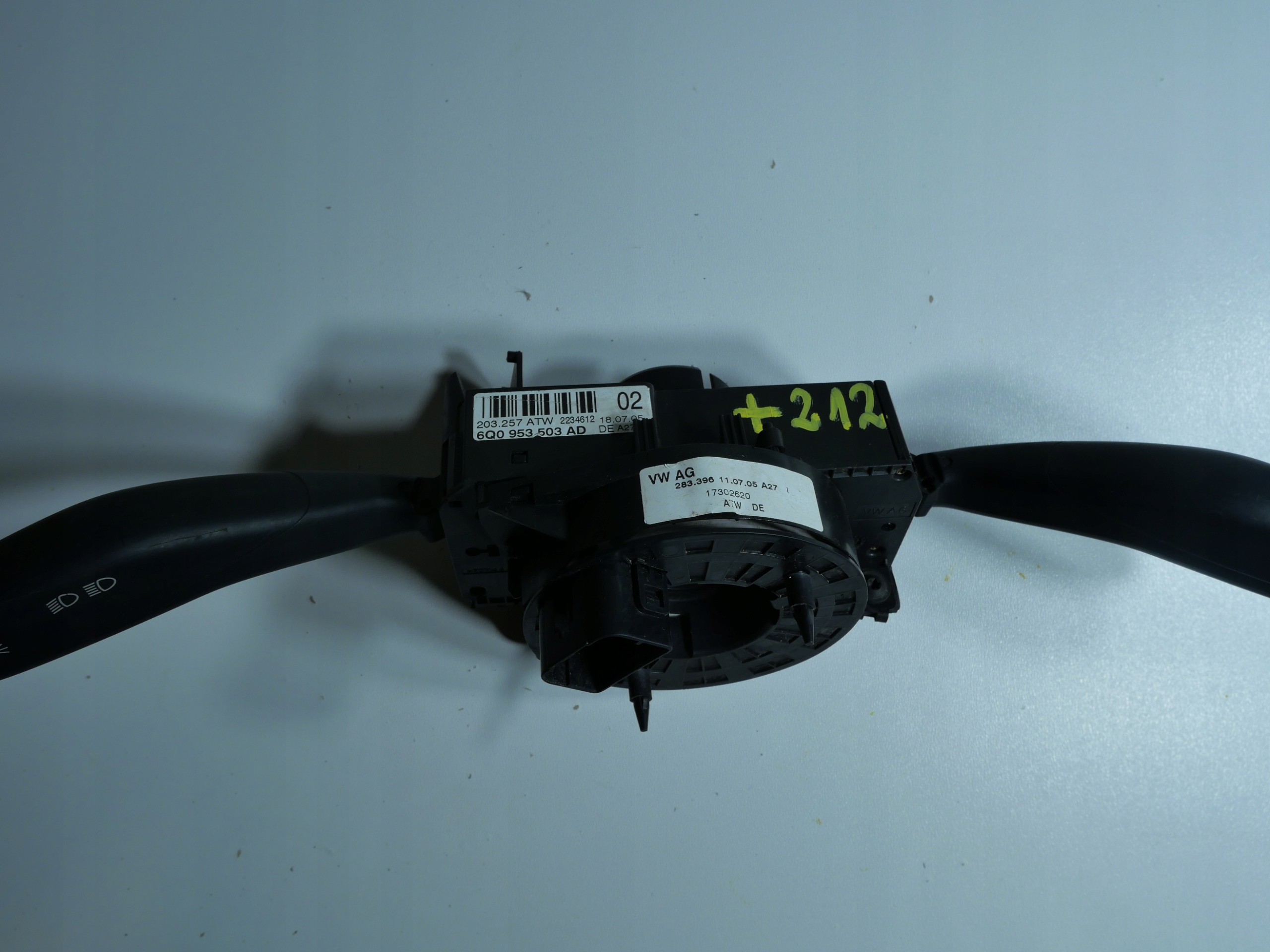 steering wheel levers and controls ring VW 6Q0953503AD