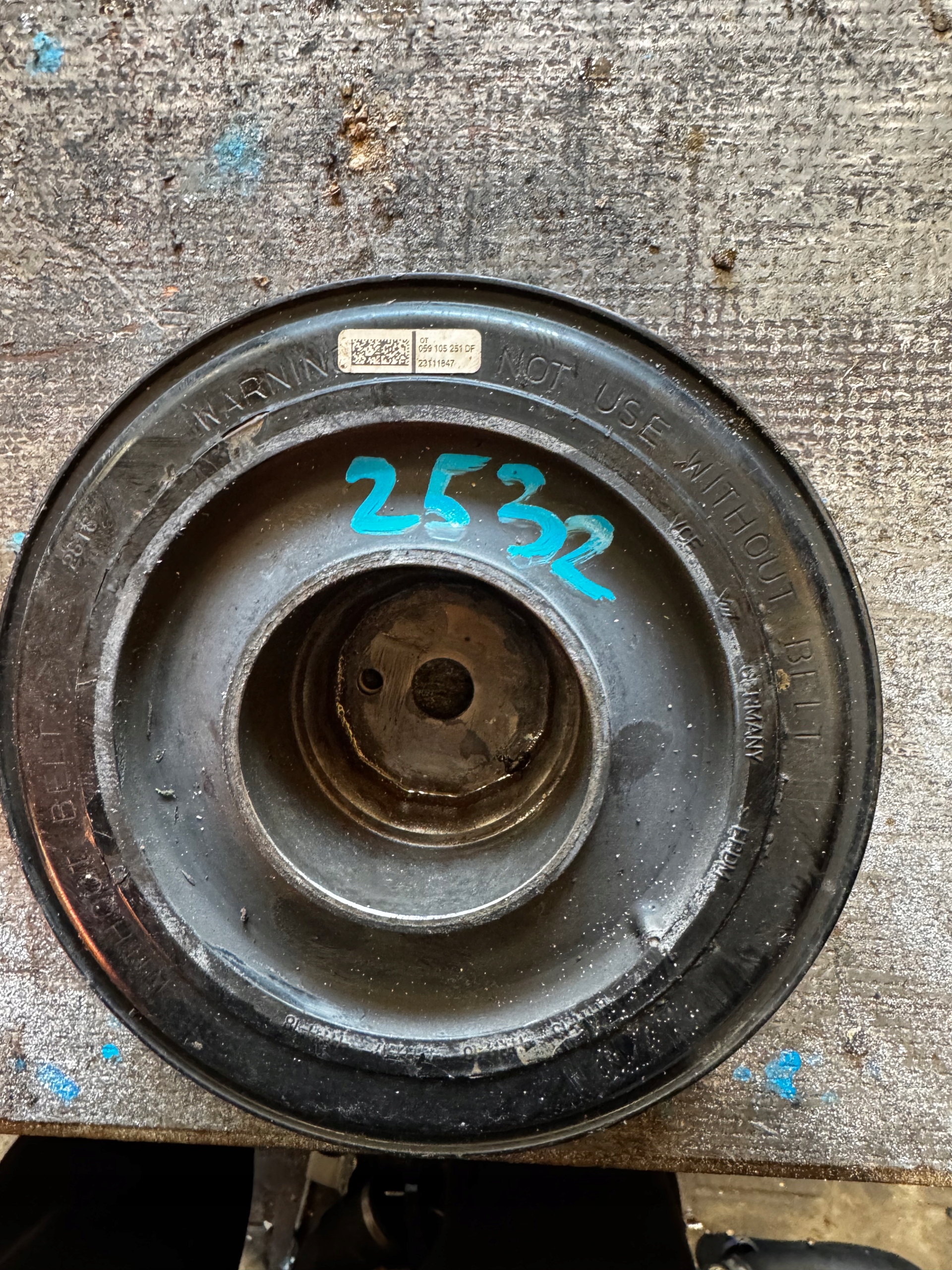 2532. pulley AUDI VW 3,0 TDI 059105251DF