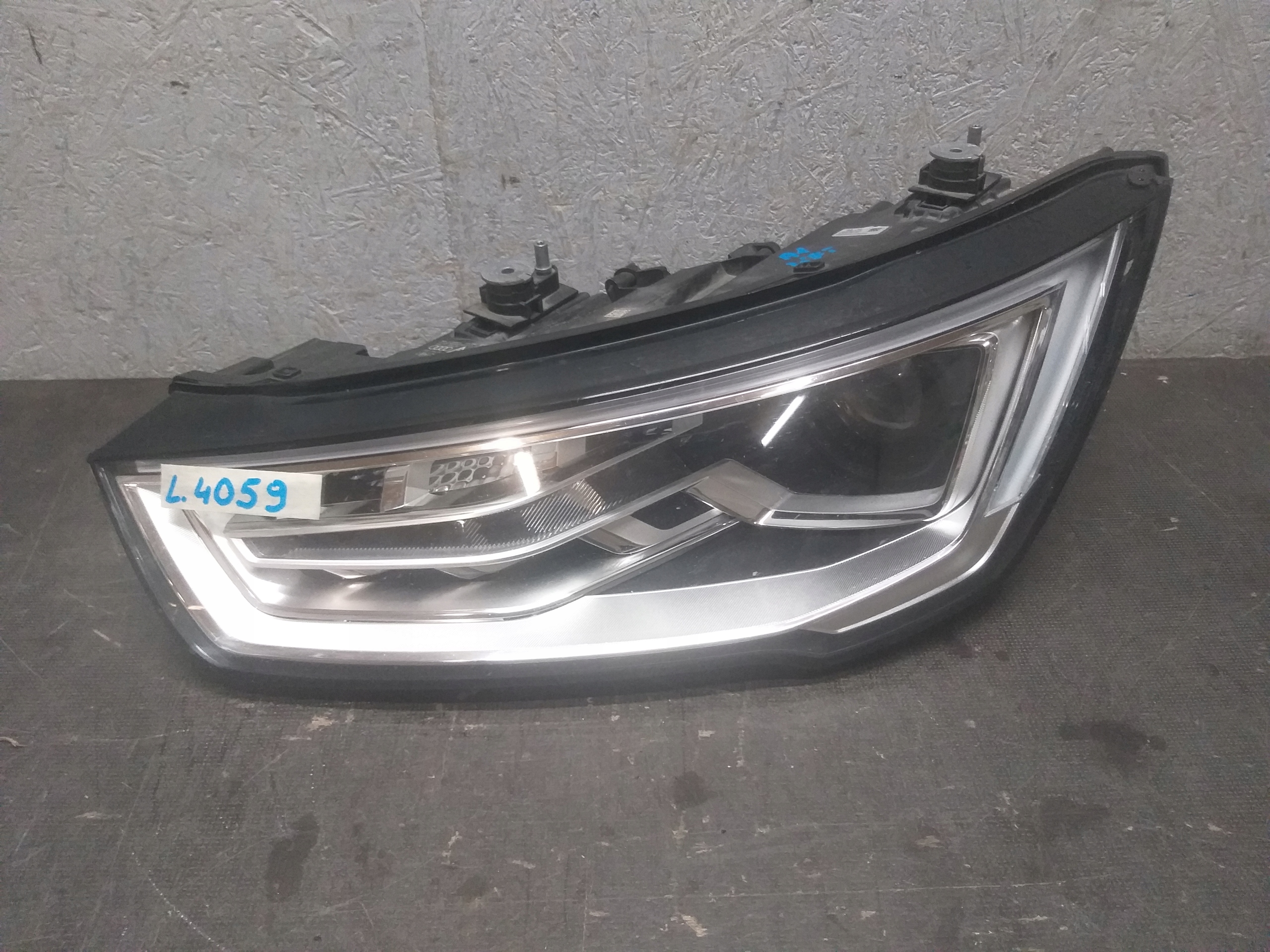 light front left AUDI A1 8XA LIFT 14- XENON LED 8XA941005