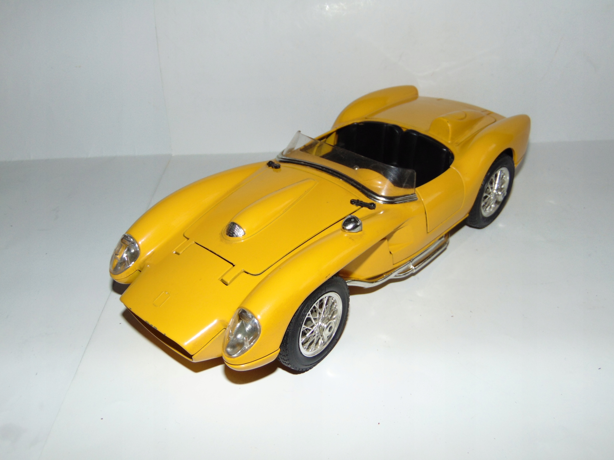 Model Kyosho Ferrari Testarossa - Samochody - Modelarstwo