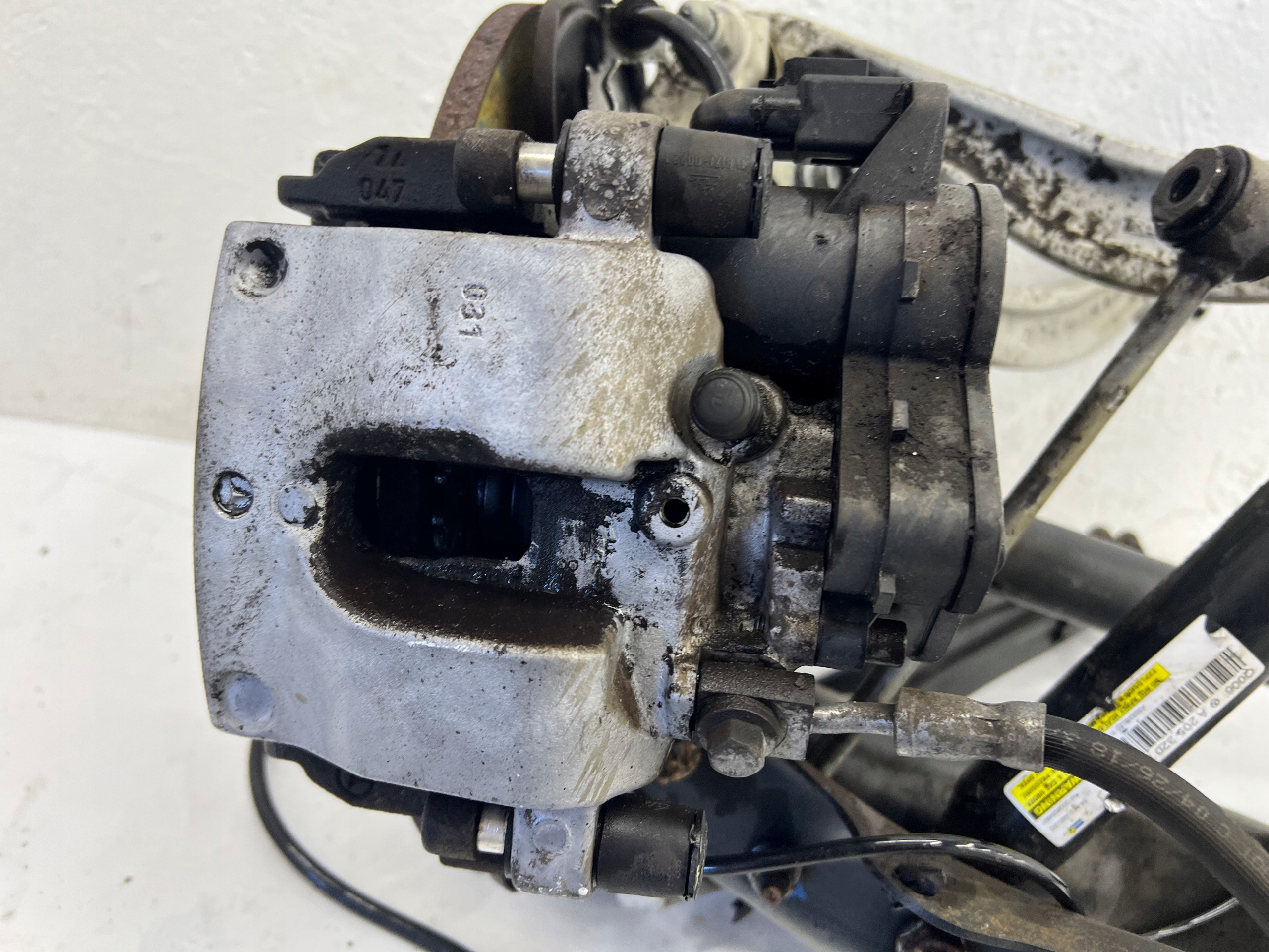 MERCEDES C W205 2.2 CDI MACPHERSON swing sususpension rear part arm left