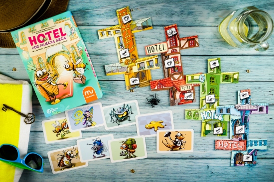 Hotel pod pajęczą siecią Waga produktu z opakowaniem jednostkowym 0.15 kg