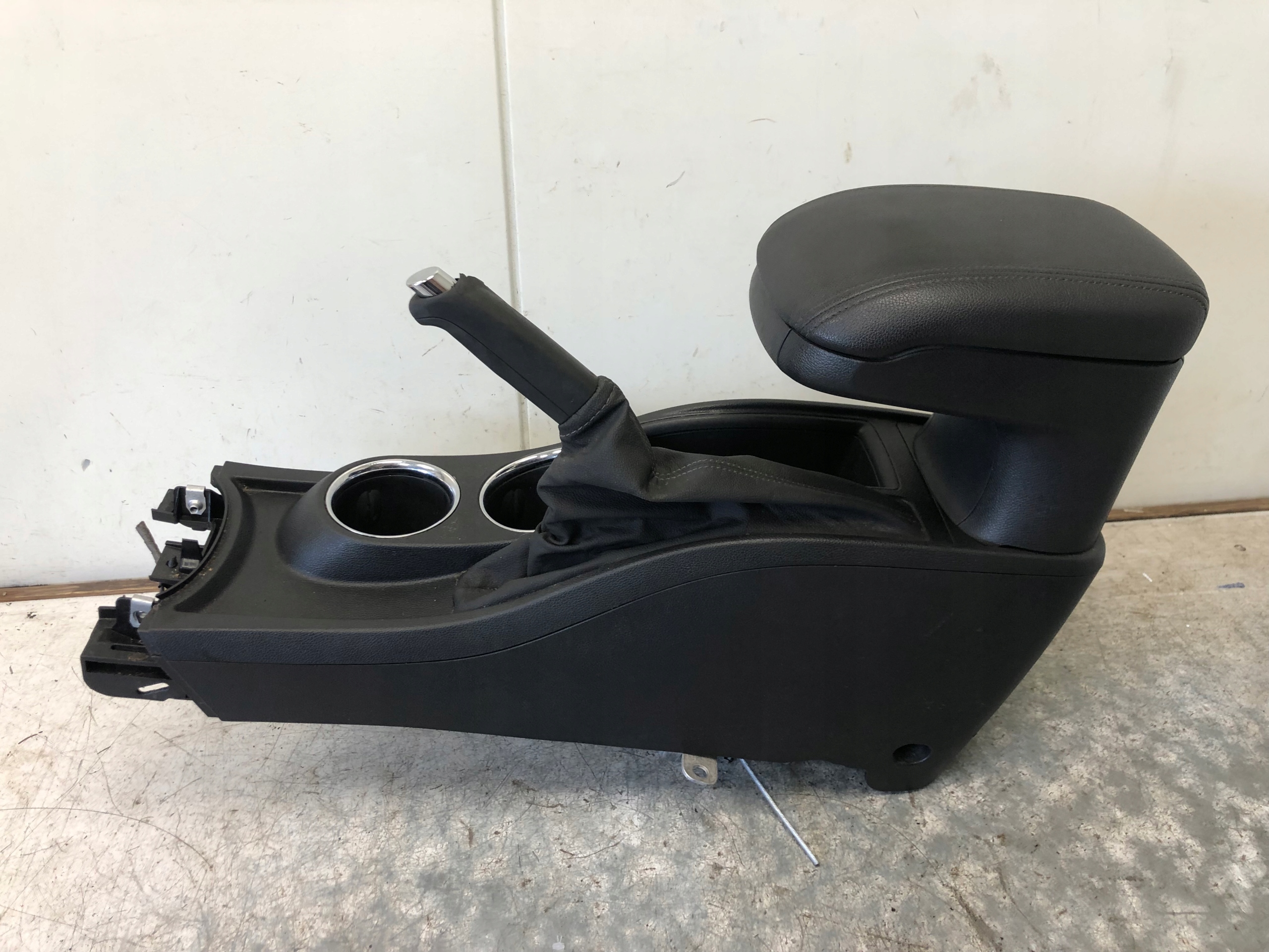 TUNEL central armrest electric OPEL ZAFIRA C 30615582