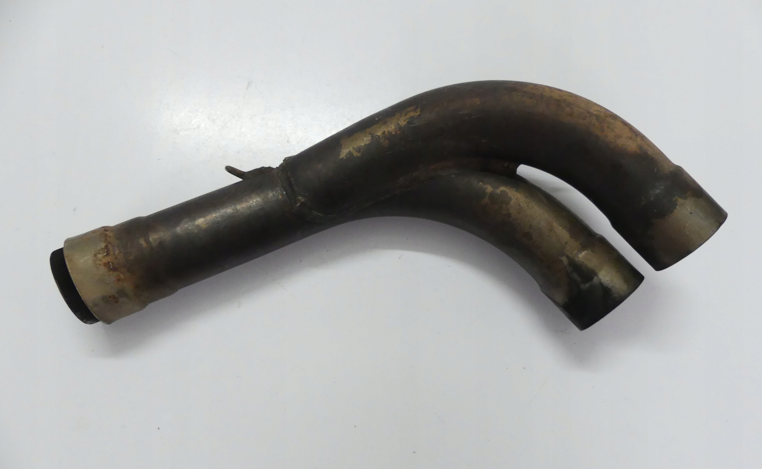 57211691B 86IUQ4F - . ЛОКОТЬ КОЛЛЕКТОР ТРУБЫ ГЛУШИТЕЛЬ DUCATI СКРЕМБЛЕР