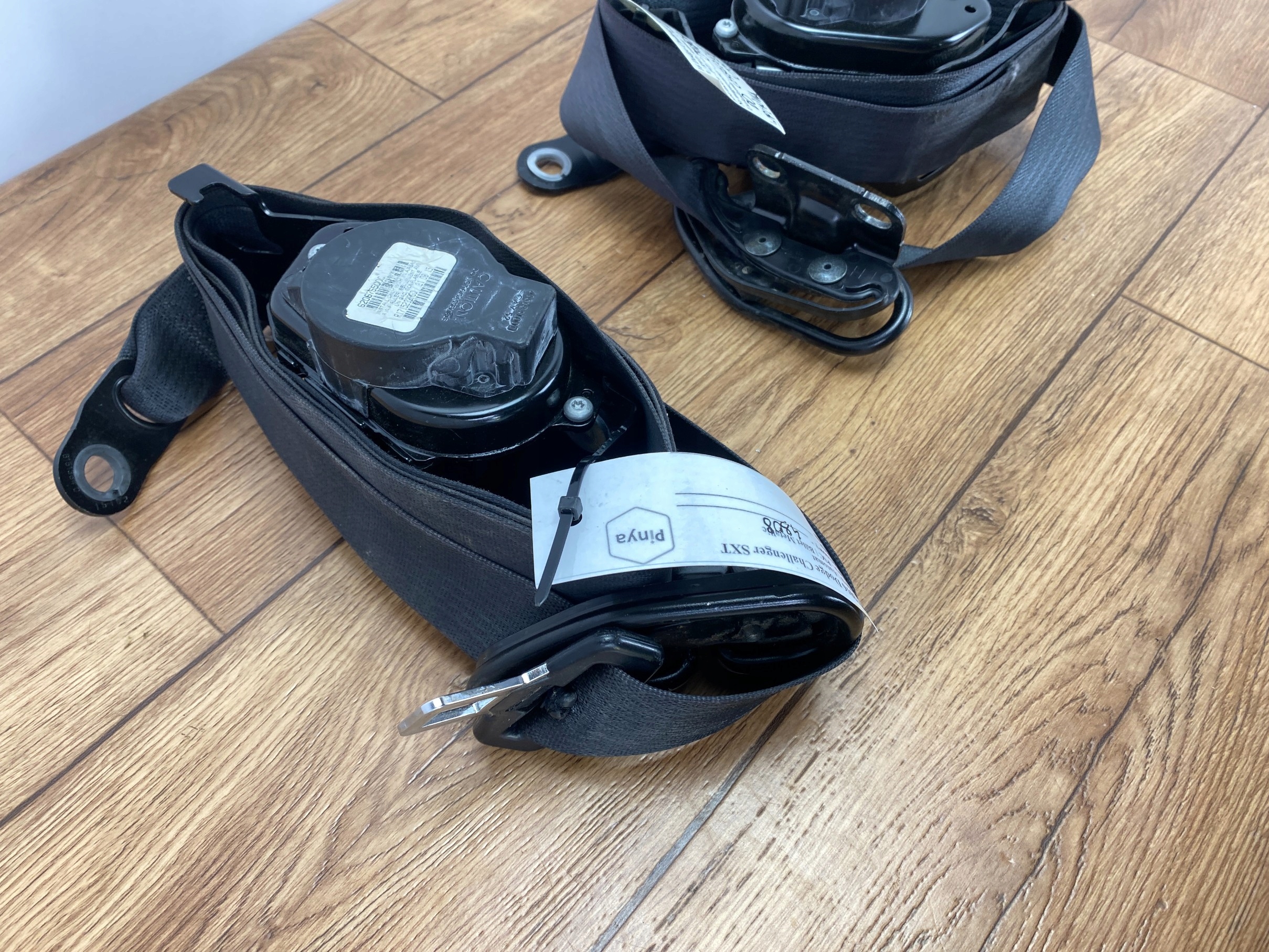 Gurten Sicherheits links Dodge Challenger 2015+ USA