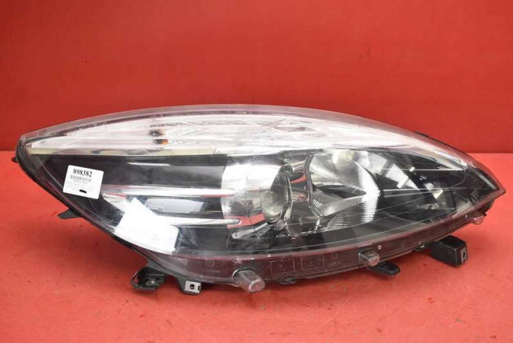 REFLEKTOR right light front lens EU RENAULT MEGANE SCENIC 3 III 09-12