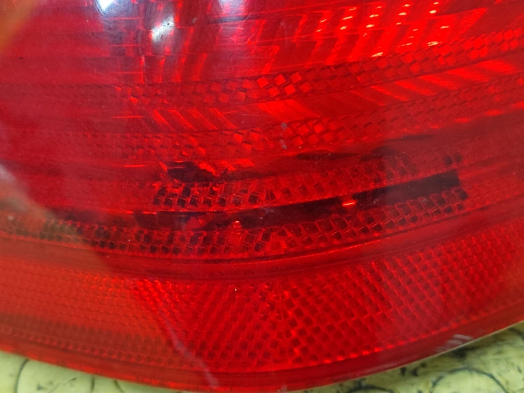 BMW E46 sedan light left rear part 8383821