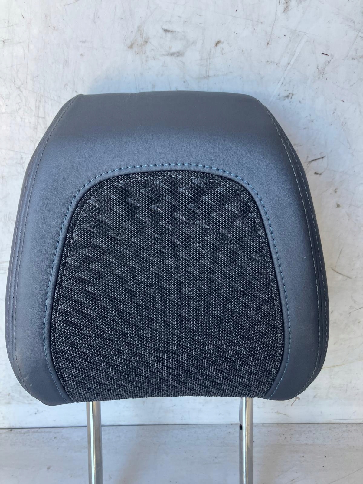 rest seat front right left #835 PEUGEOT 2008 II semi leather