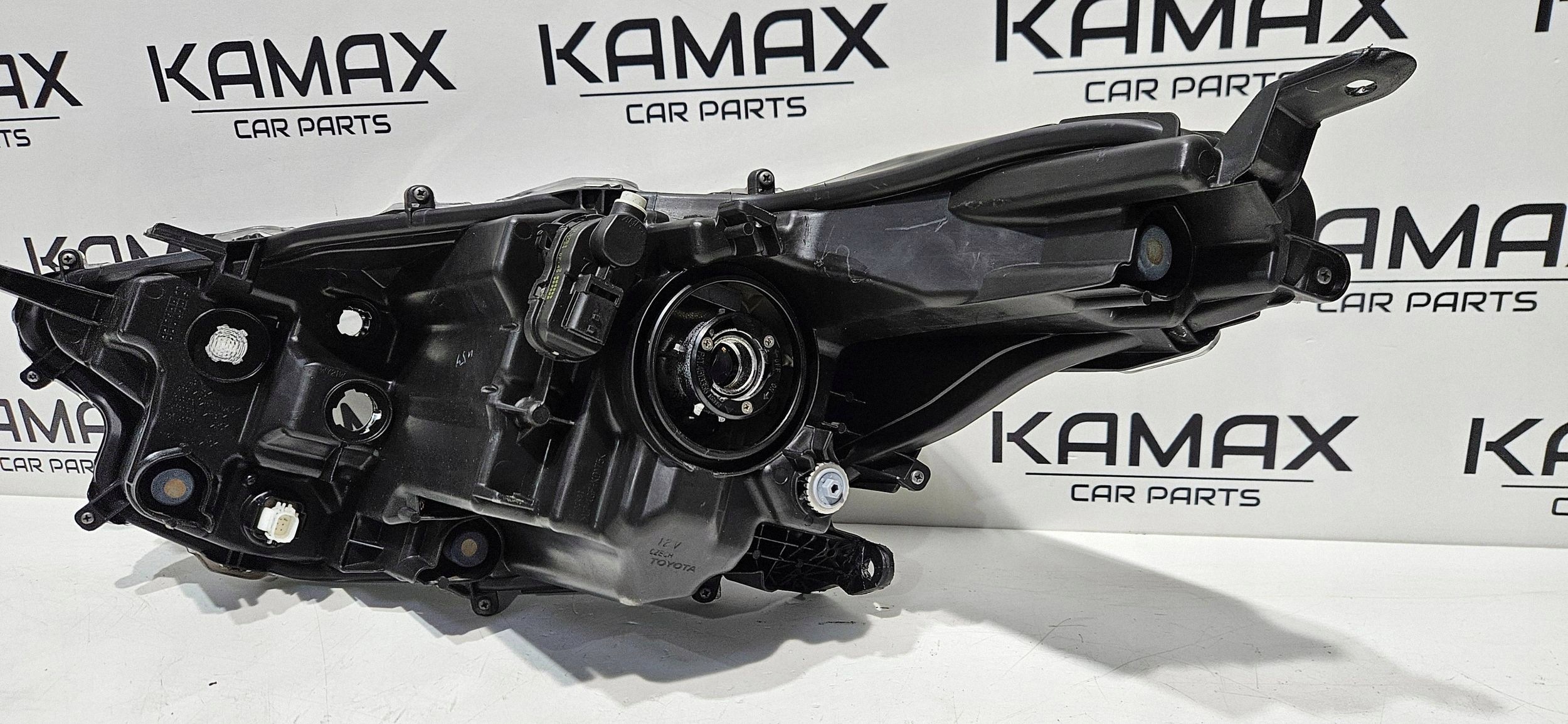 light right front lens TOYOTA YARIS IV 20- original KOITO K0-6