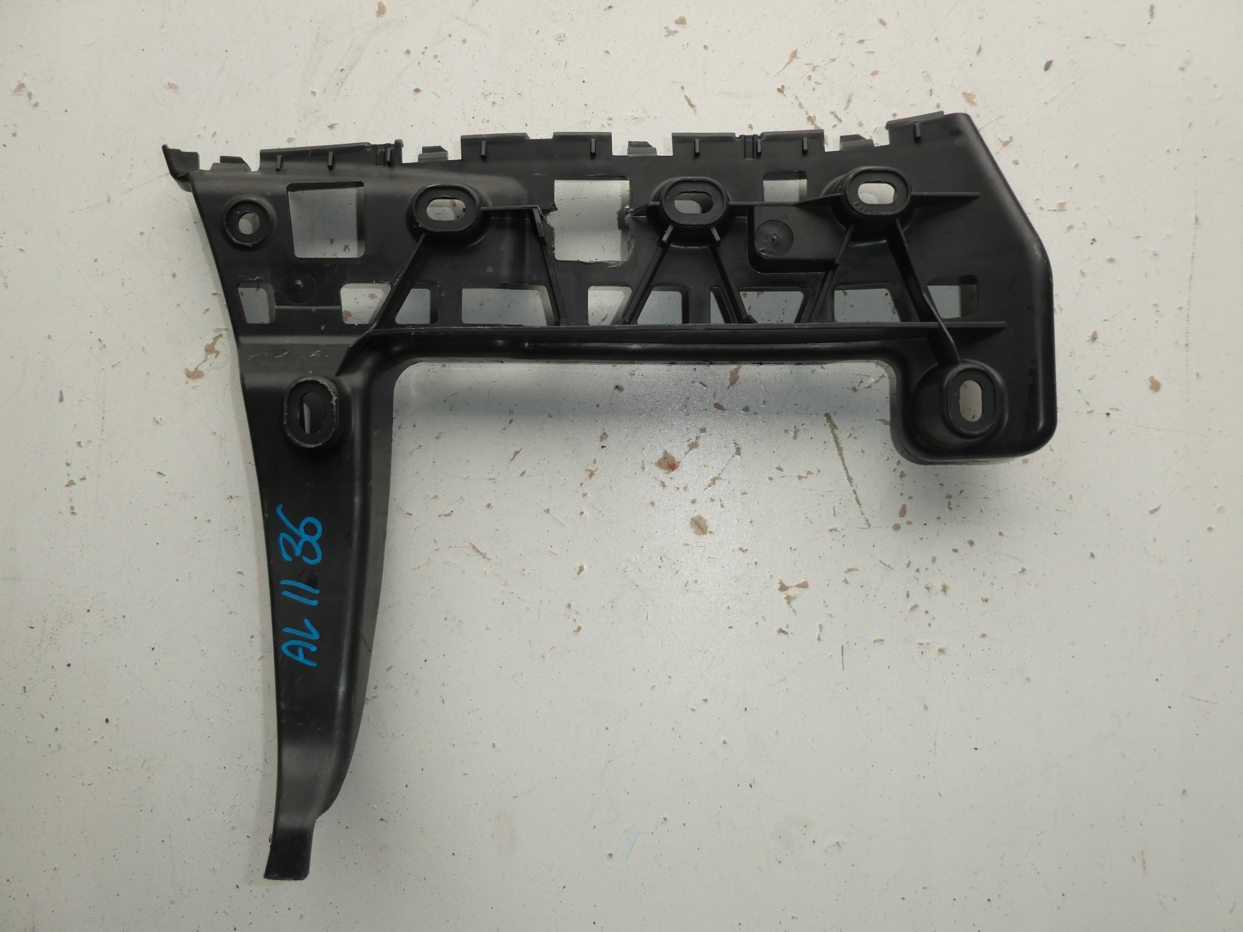 VW CADDY bumper bracket right 2K5807394B