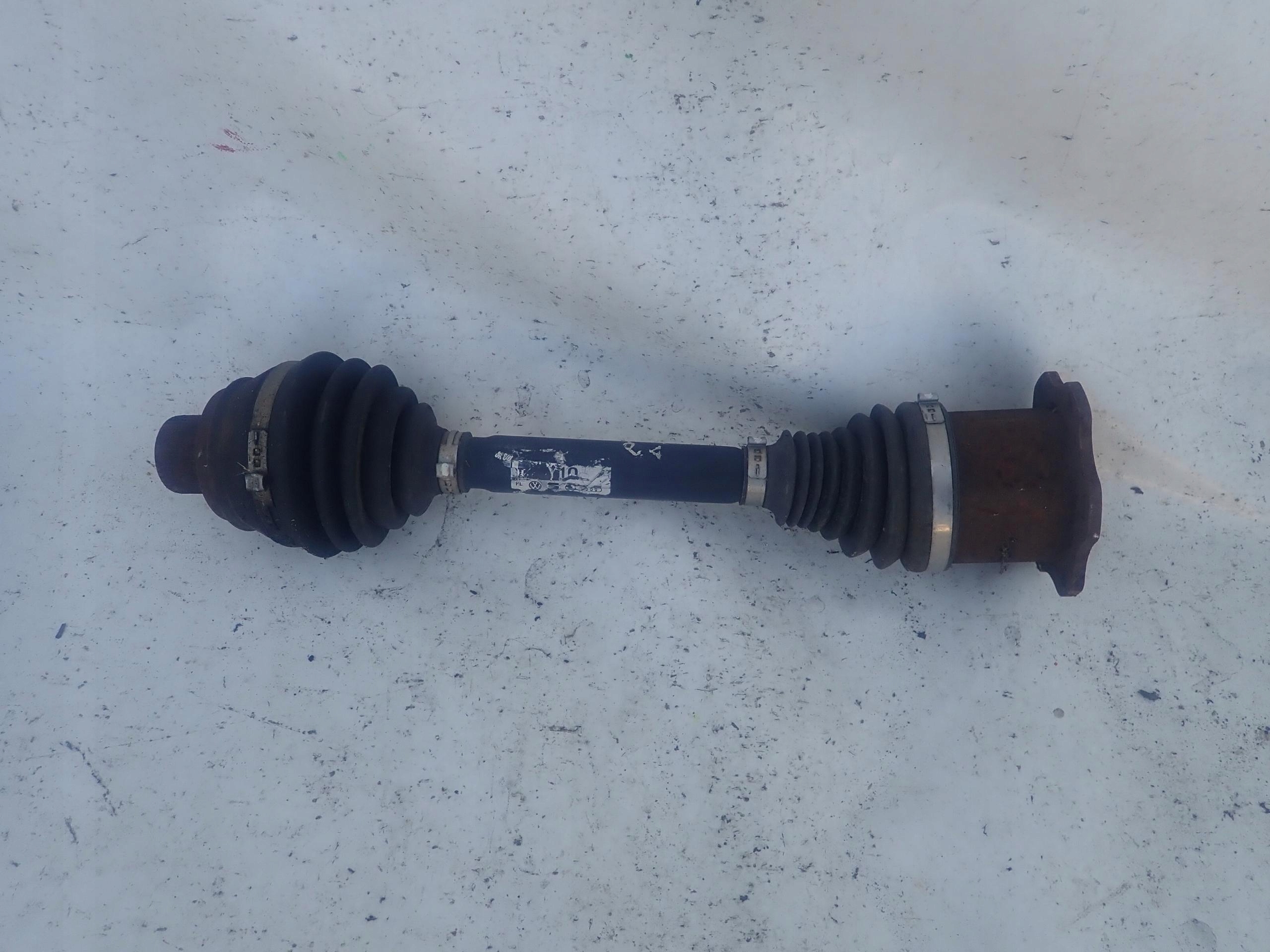 AUDI A4 B8 8K 2.0 semi-axis right front