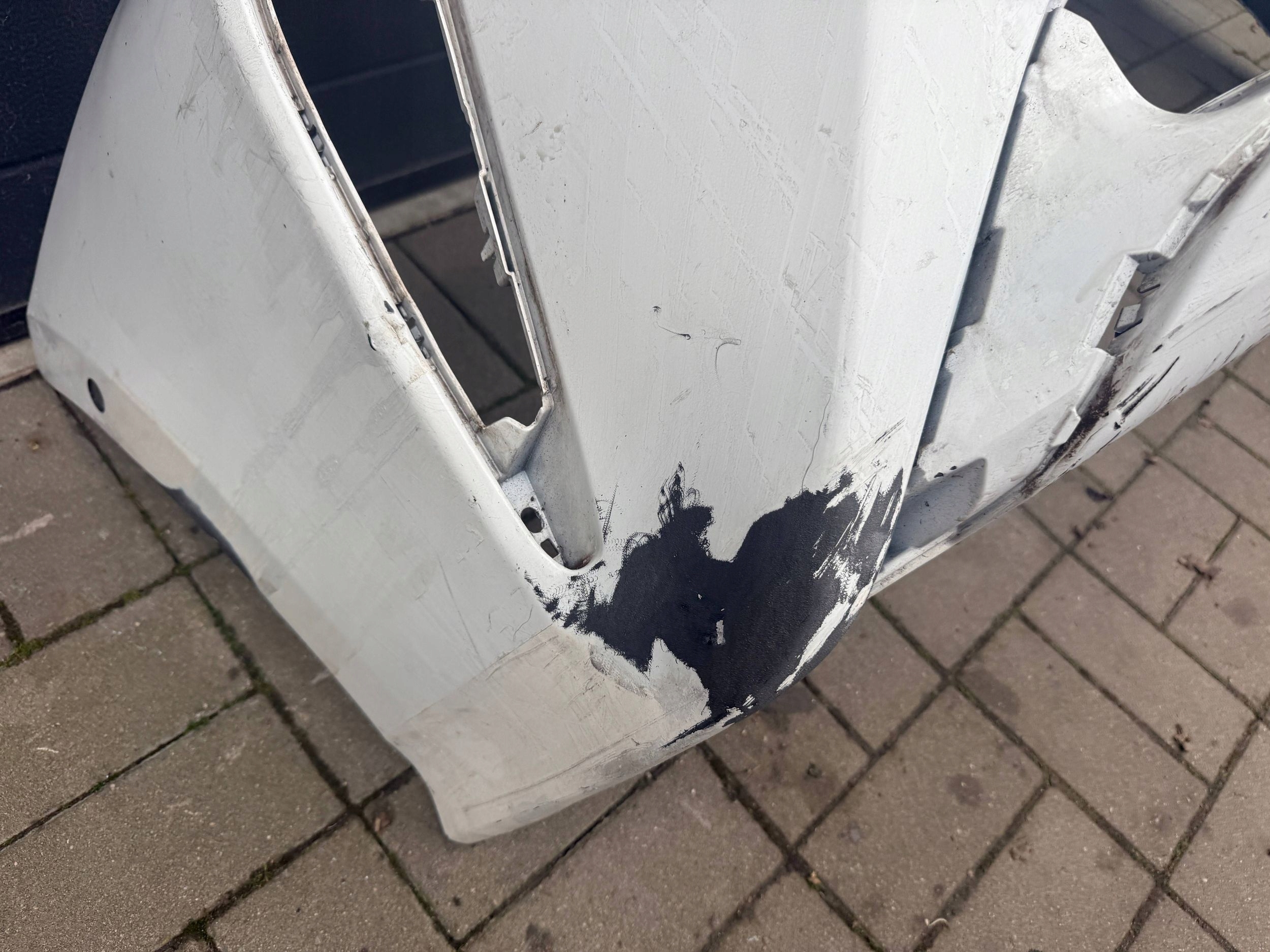 Toyota Prius III 3 Lift 19- (XW50) bumper front front
