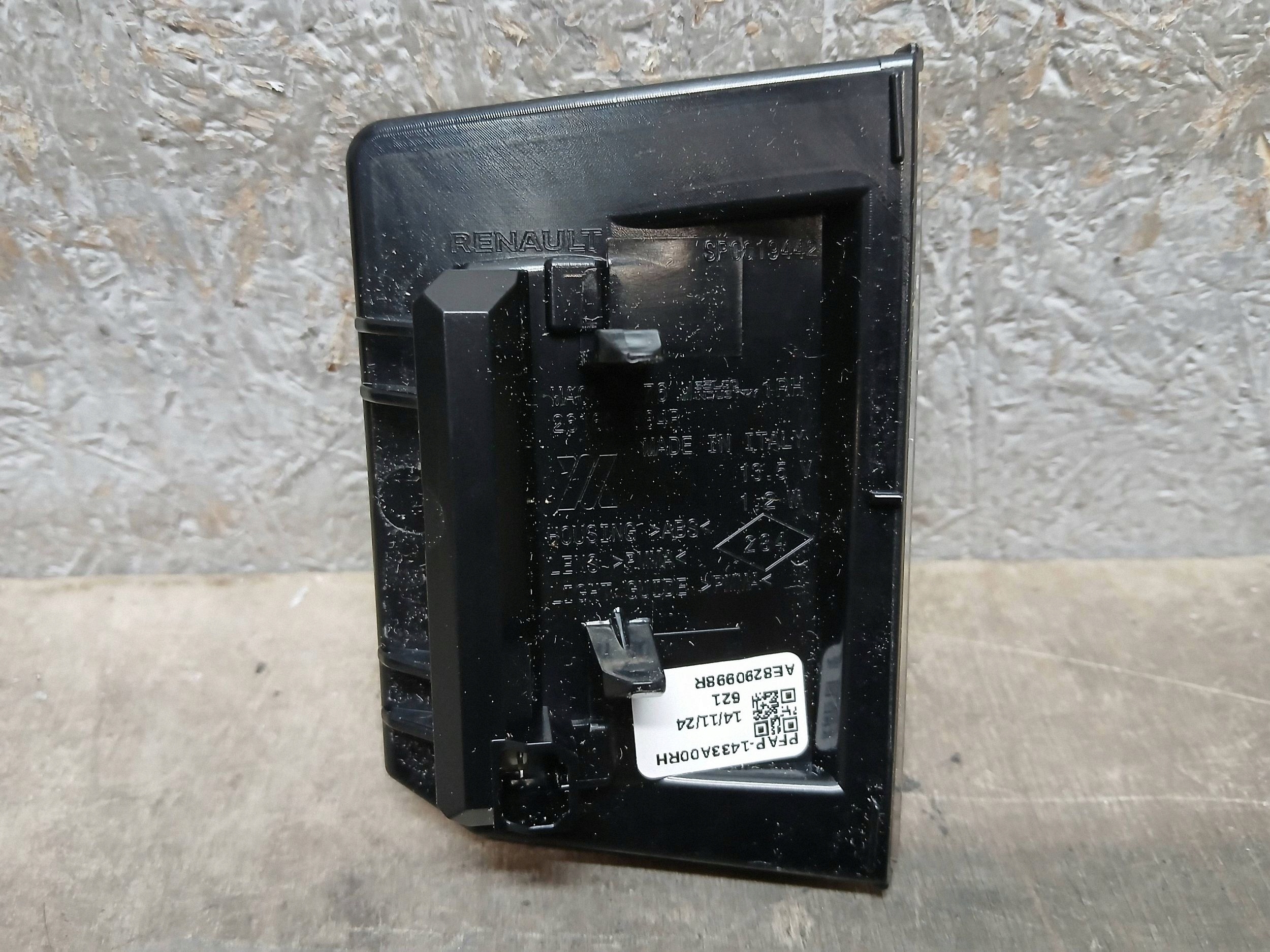 indicator right front RENAULT TRAFIC 21- 261603884R