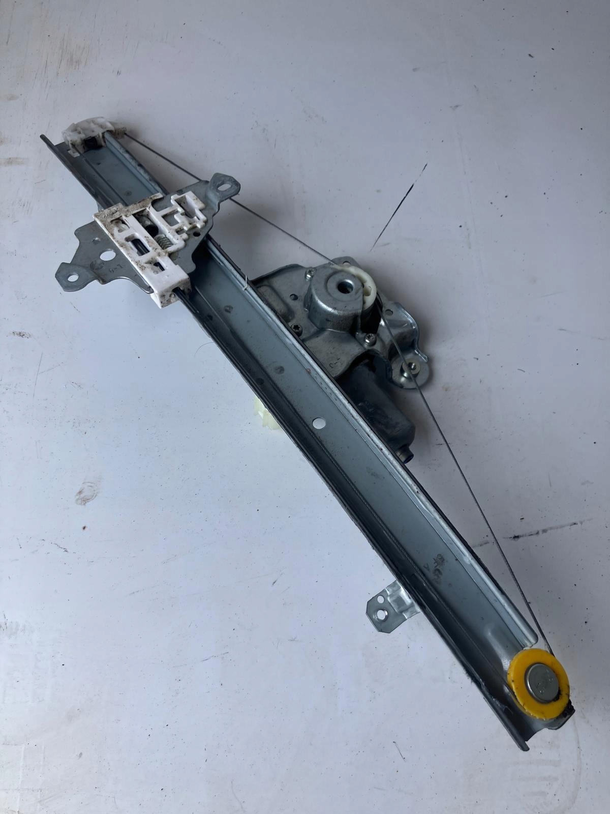 window regulator left front NISSAN MICRA K14 807305FA1A