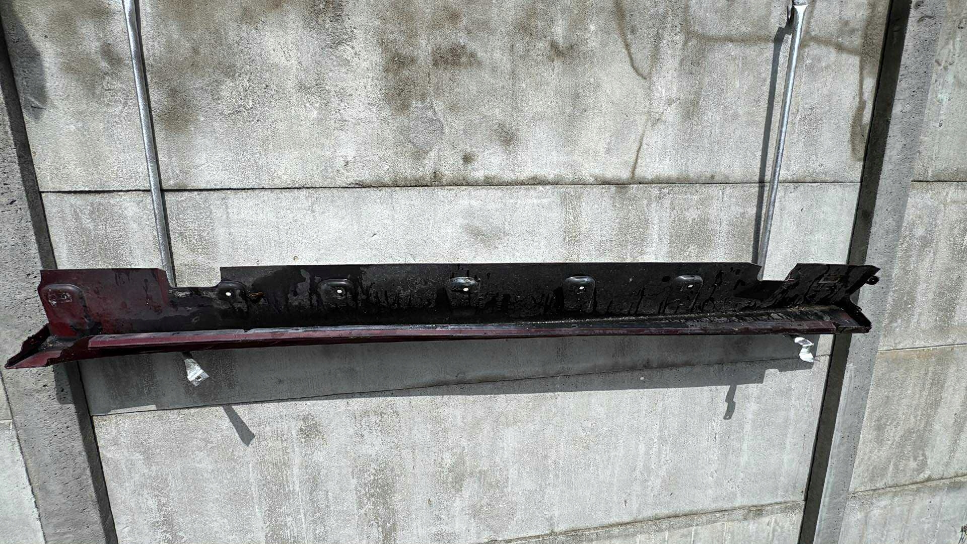 moulding threshold right SAAB 93 9-3 cap of the threshold threshold colour 284 vector arc