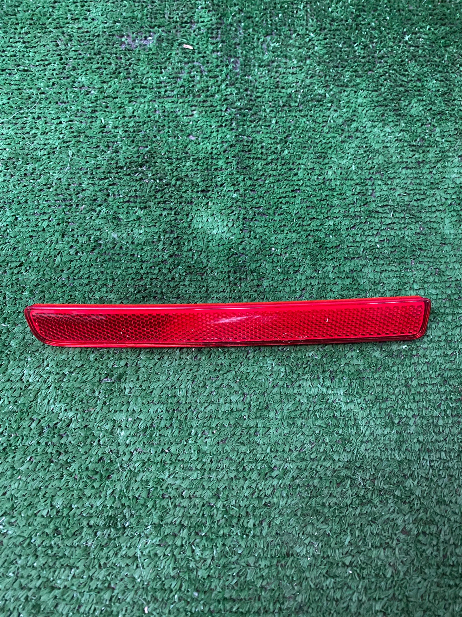 LAND ROVER DISCOVERY 3 СВЕТООТРАЖАЮЩАЯ ЛАМПА XFF500030