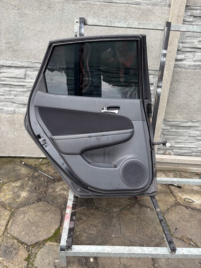 Hyundai I30 дверь задняя левое / 9F