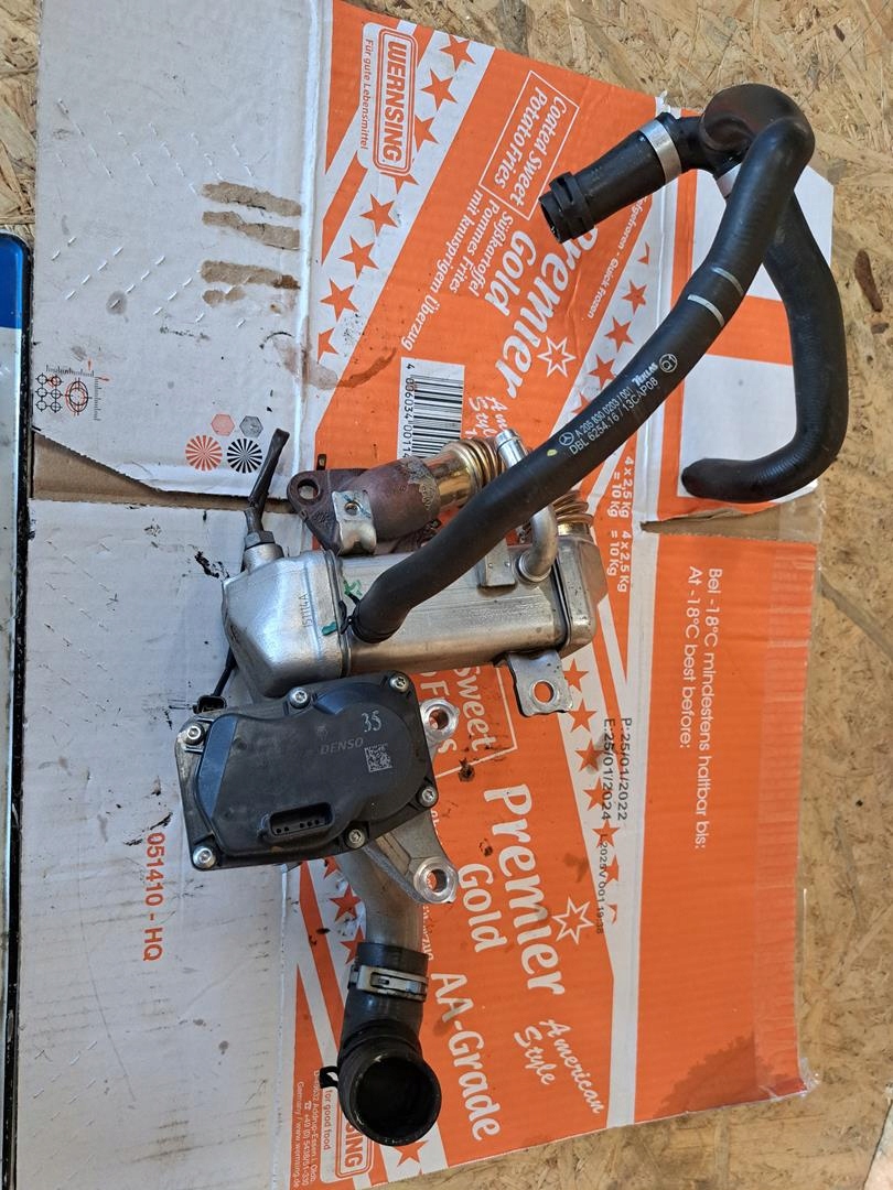 147100789R - MERCEDES W205 1,6 CDI охолоджувач EGR дросельна заслінка