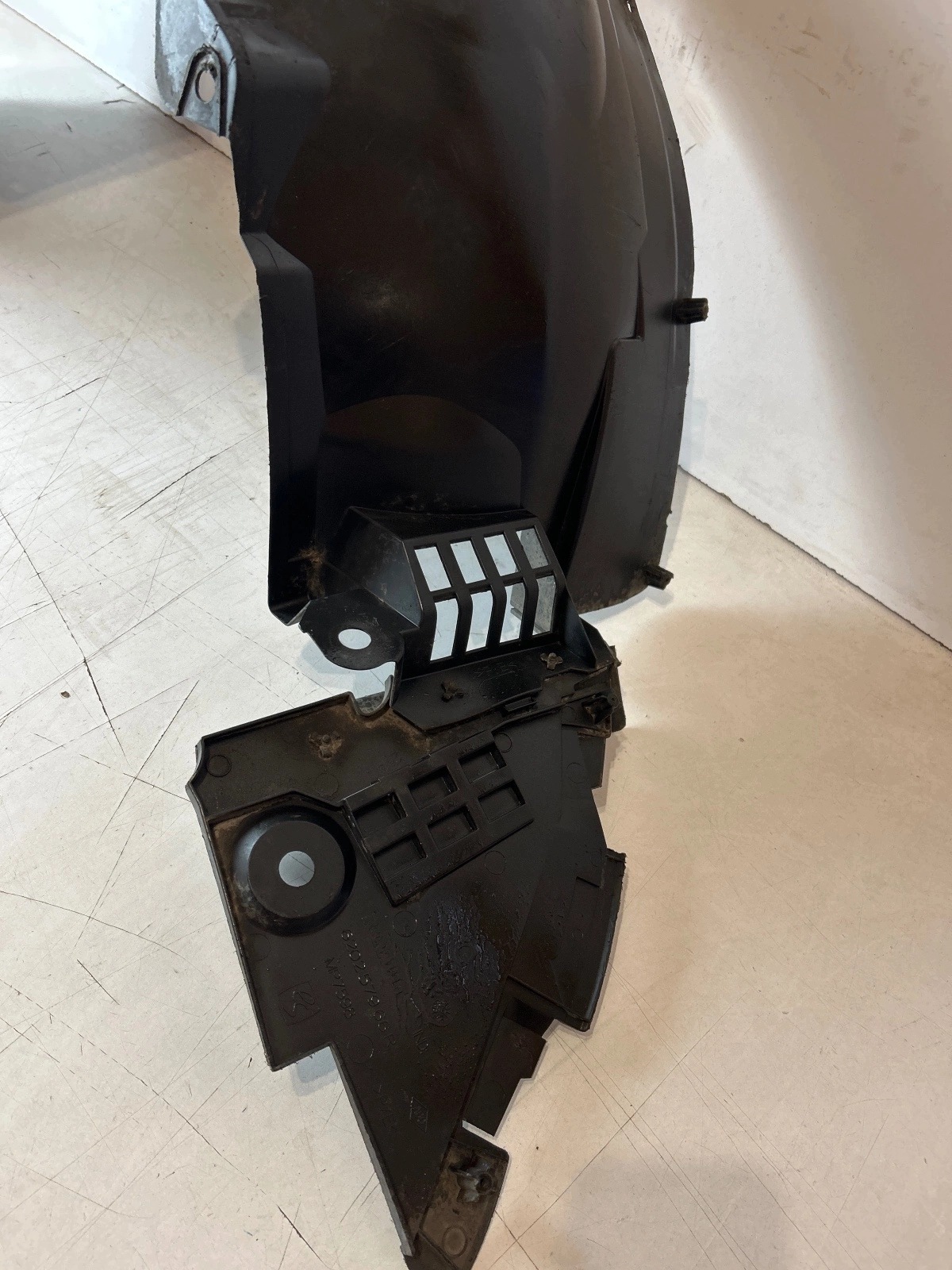 mudguard left front Dacia Sandero II
