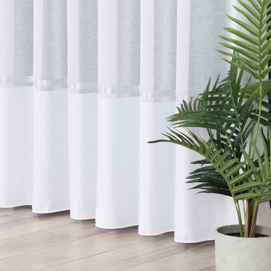 

Firana Z Połyskiem Biel+srebrny Pas 300 cm. Jakość