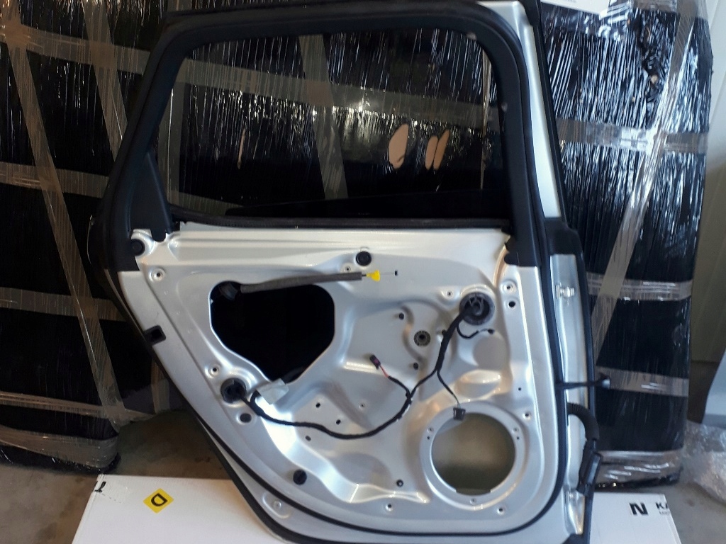 DRZWI LEWE LEWY TYŁ AUDI A6 C7 AVANT KOMBI Strona zabudowy tył - lewa