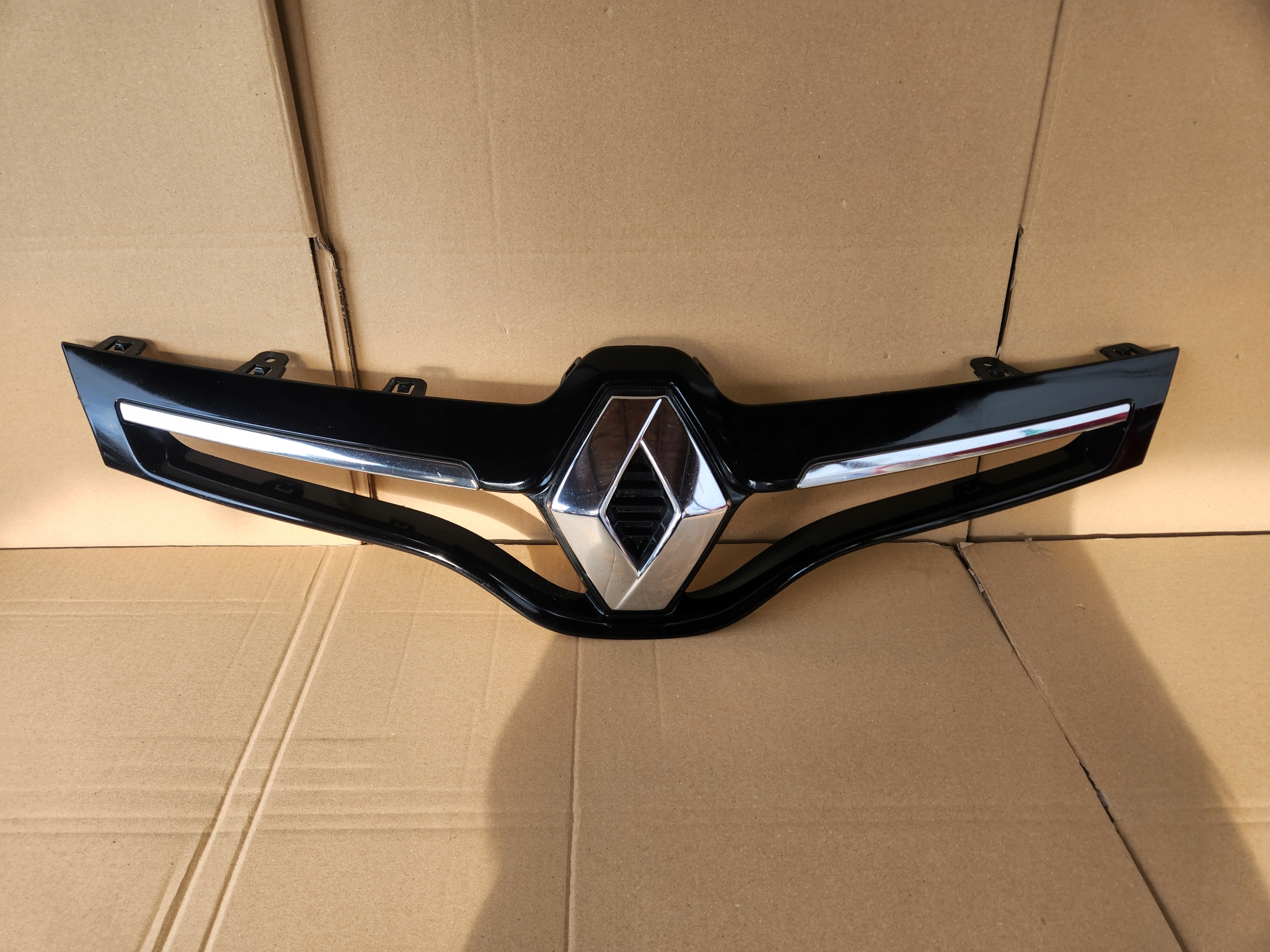 Renault ScĂ©nic I JA Kühlergrill FRONTGRILL Kühlergitter - Thumbnail 1