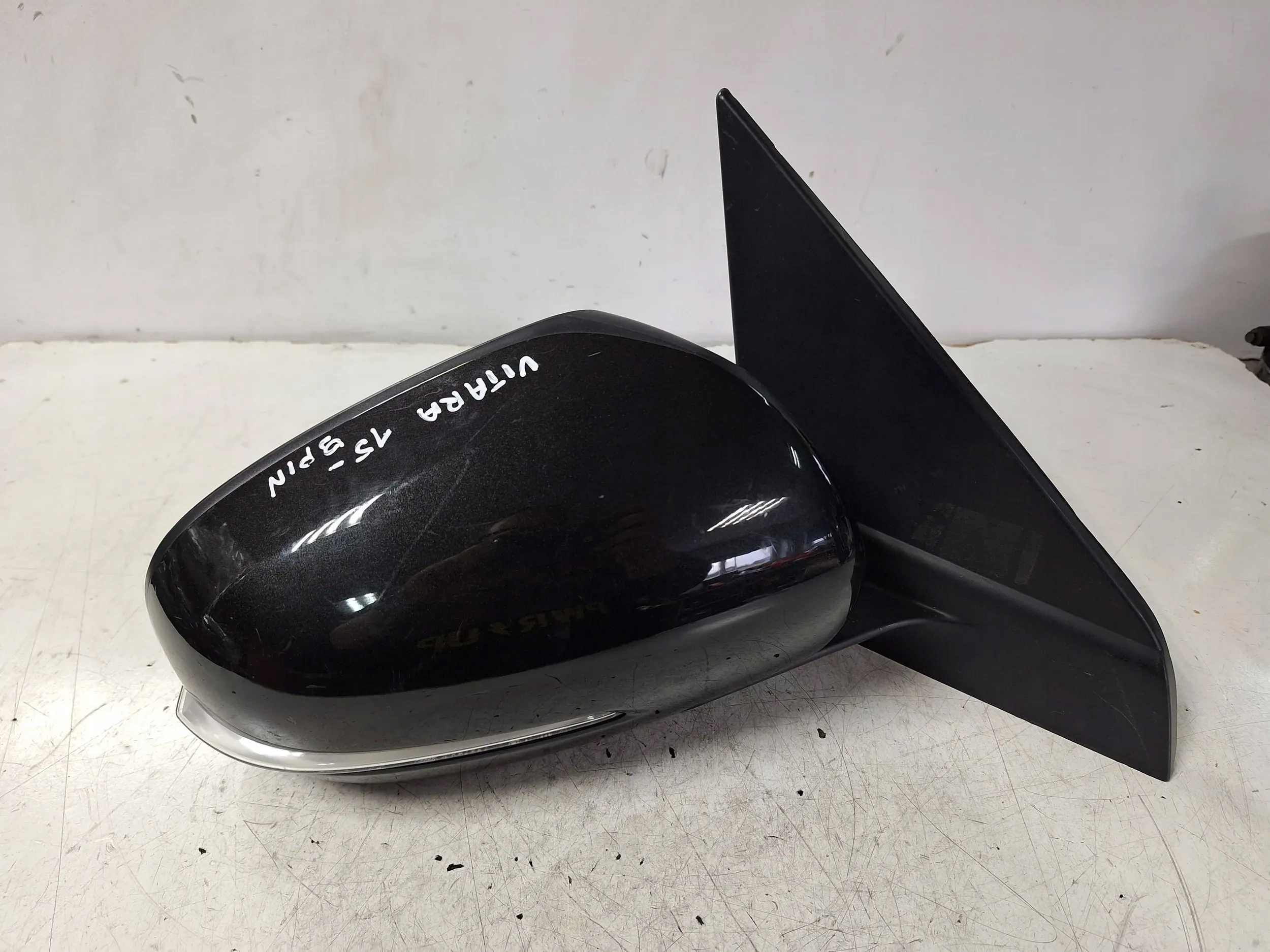 Lusterko prawe Suzuki Vitara II 15- 9PIN ASYSTENT Strona zabudowy prawa