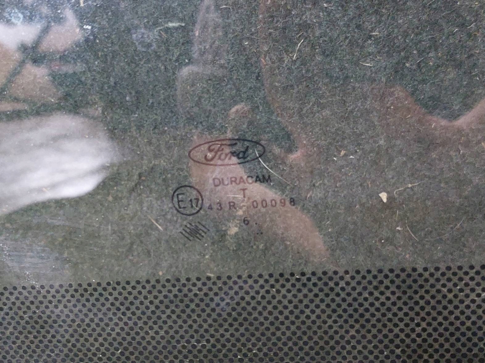 window left the centre FORD TRANSIT V LIFT