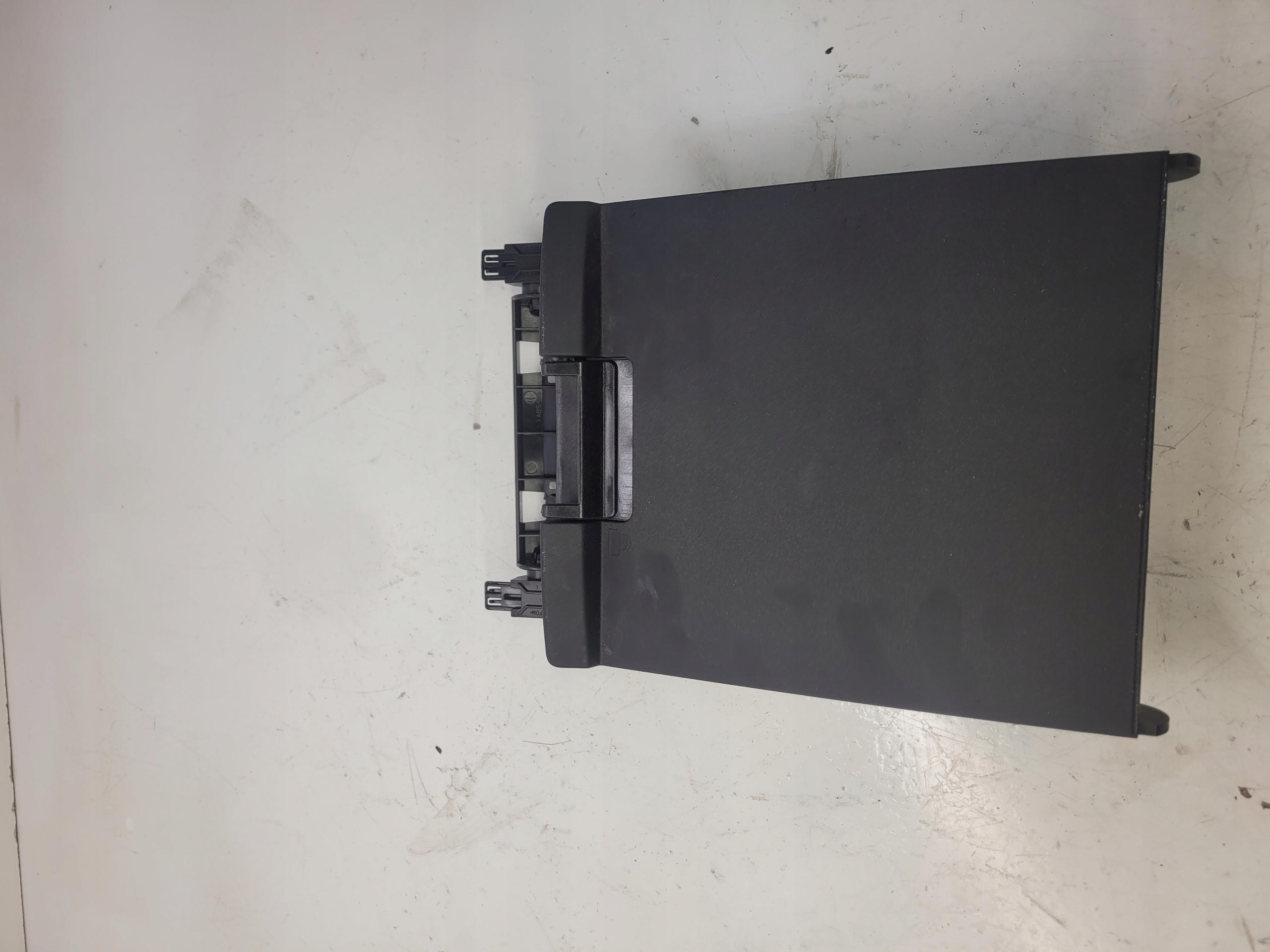 bracket holder ZMIENIARKI AUDI Q7 4L 4L0864981E