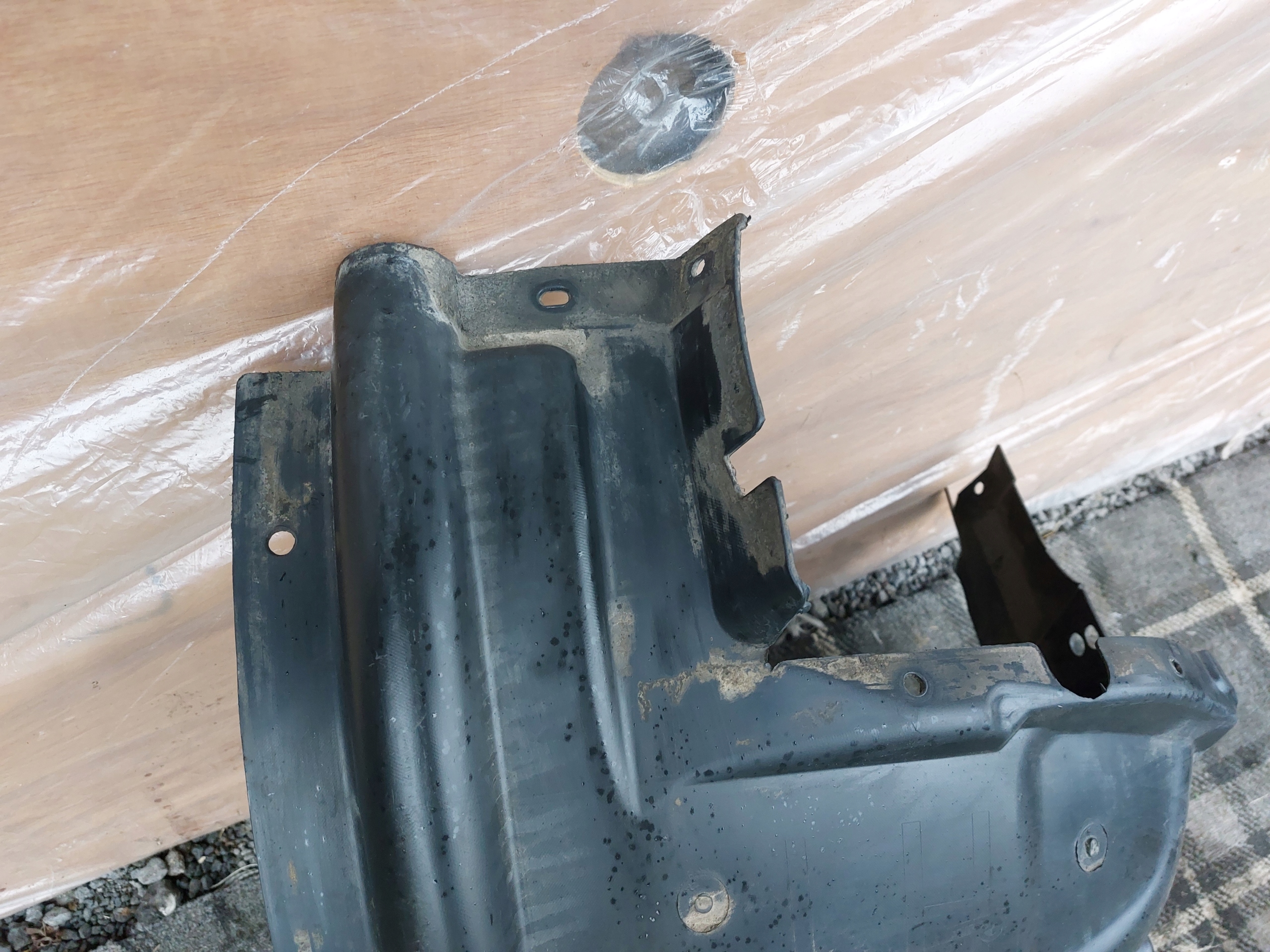 BMW E70 X5 mudguard left front