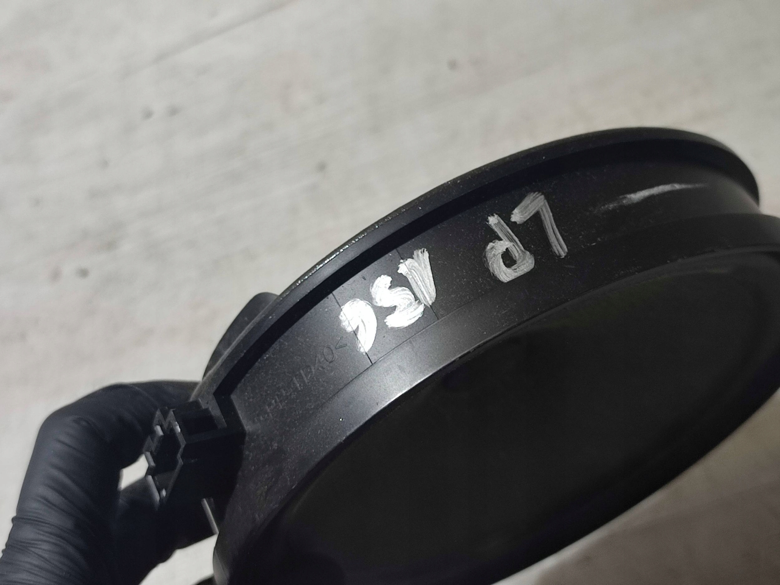 Mercedes-Benz GLA W156 2015 front side left speaker door przednich