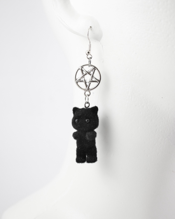 kolczyki FLOCKED KITTY czarne koty pentagramy goth alternative scene 052 Rodzaj Klasyczne
