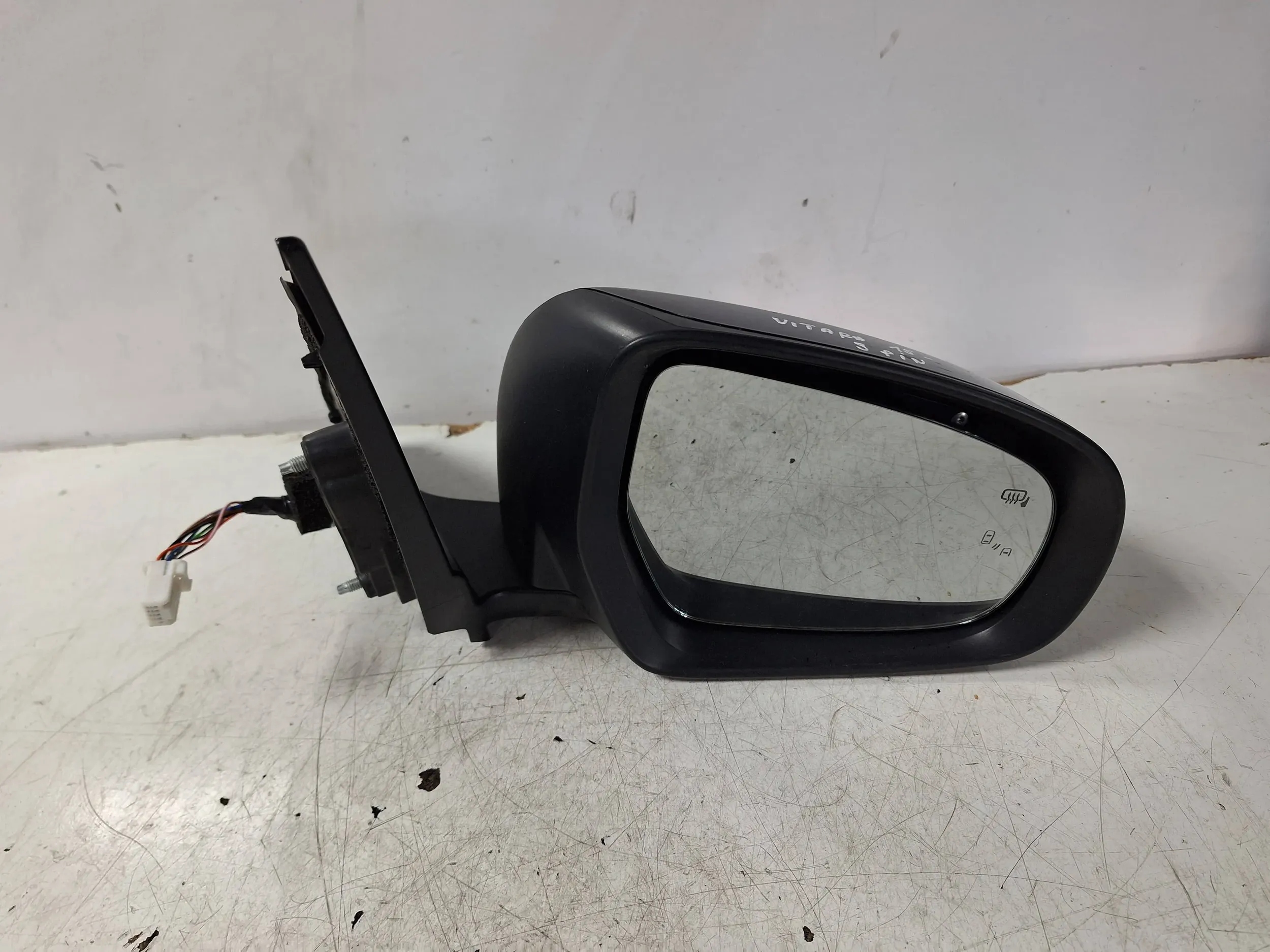 Lusterko prawe Suzuki Vitara II 15- 9PIN ASYSTENT