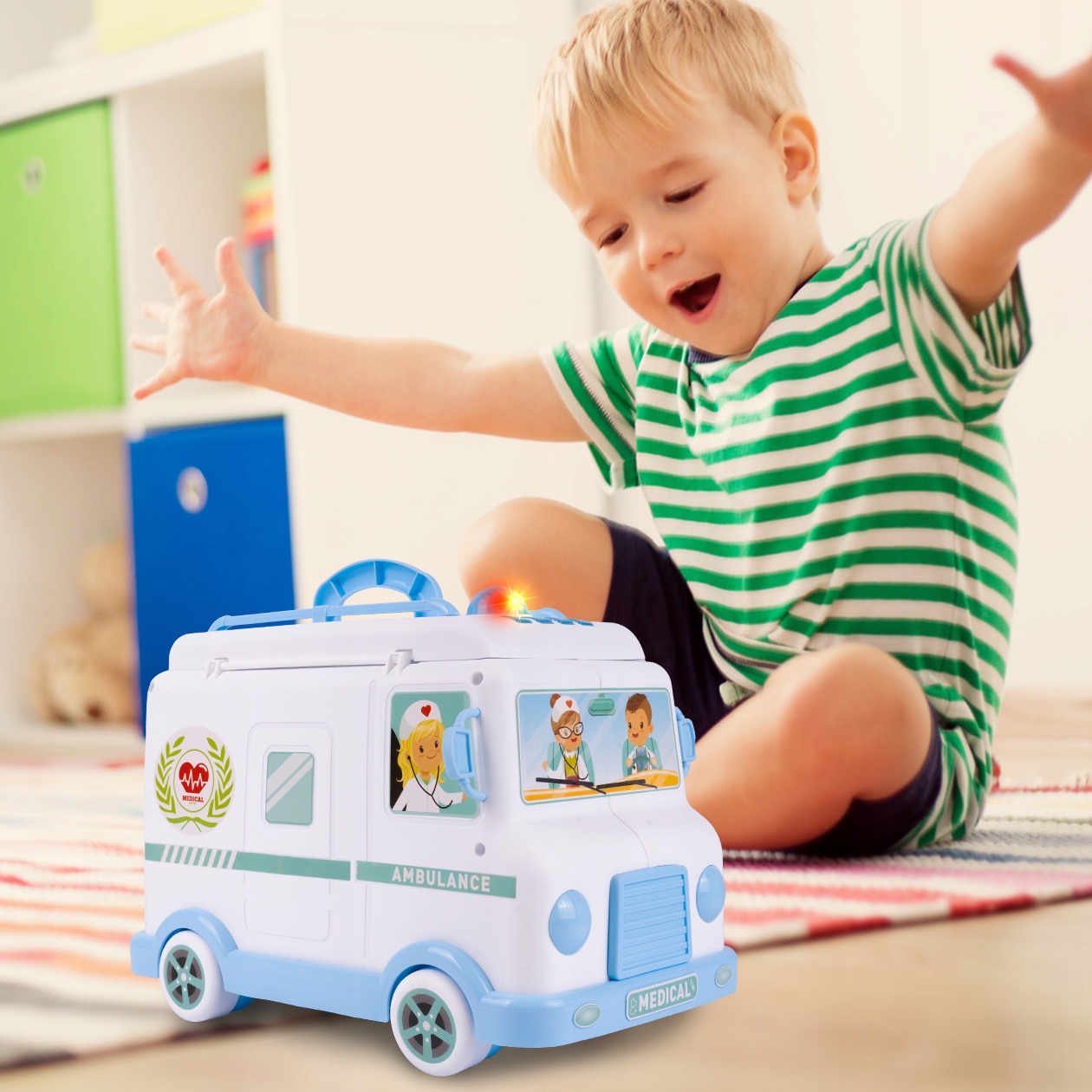 MAŁY LEKARZ ZESTAW LEKARSKI DLA DZIECI AMBULANS KARETKA LALKA DŹWIĘK Materiał plastik