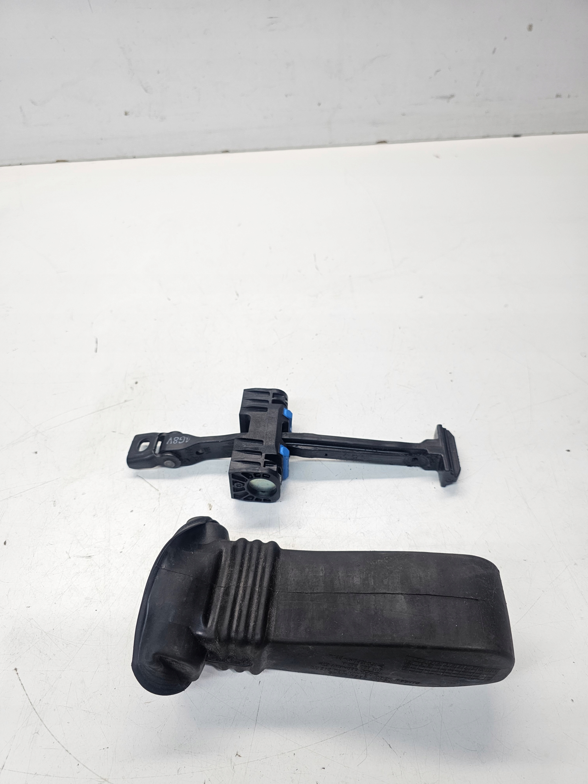 limiter door left right front A6 C7 A7 4G 4G8837249A