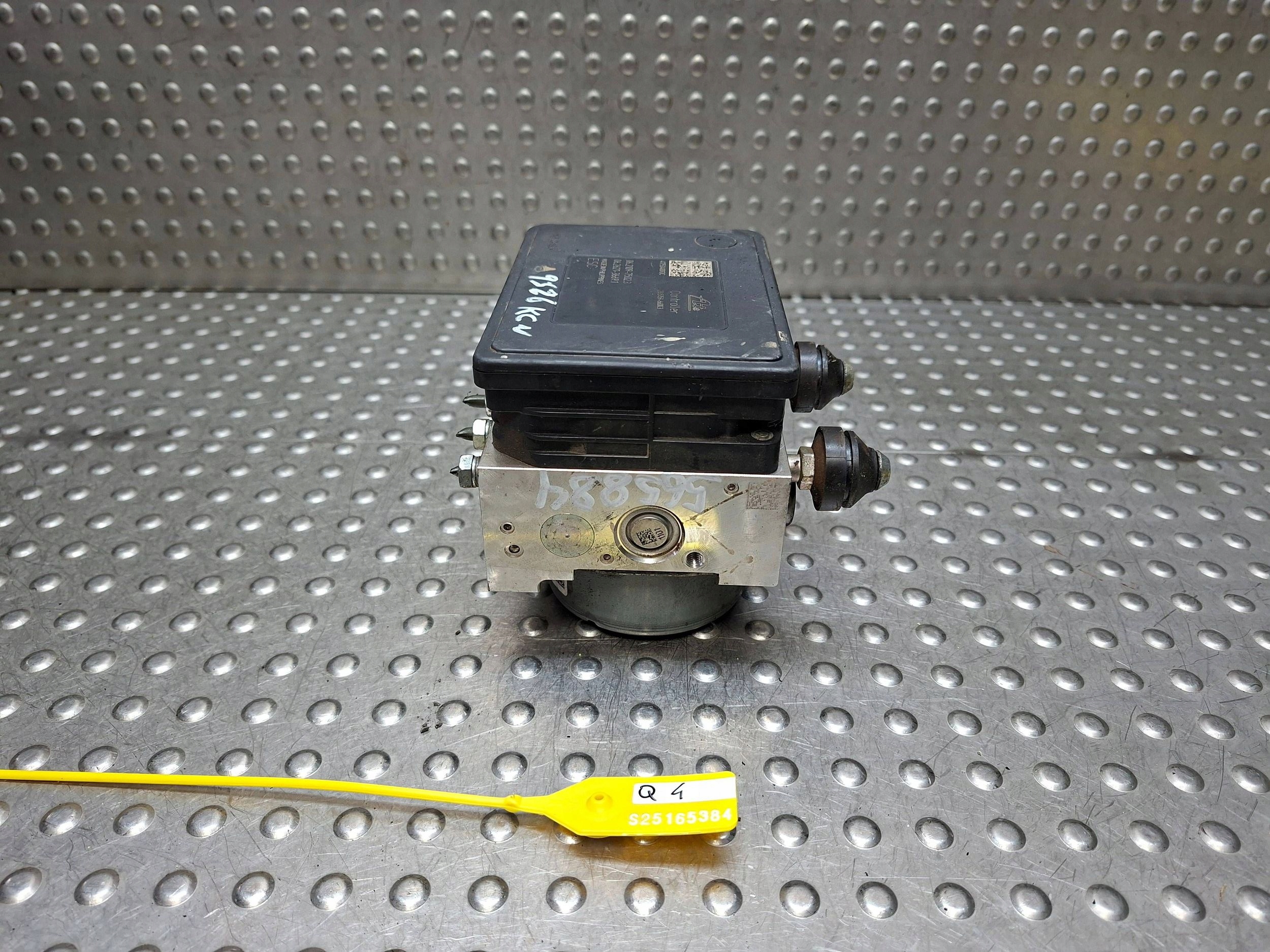 pump control unit ABS MITSUBISHI ASX 10- 4670B262 06.2109-7502.3