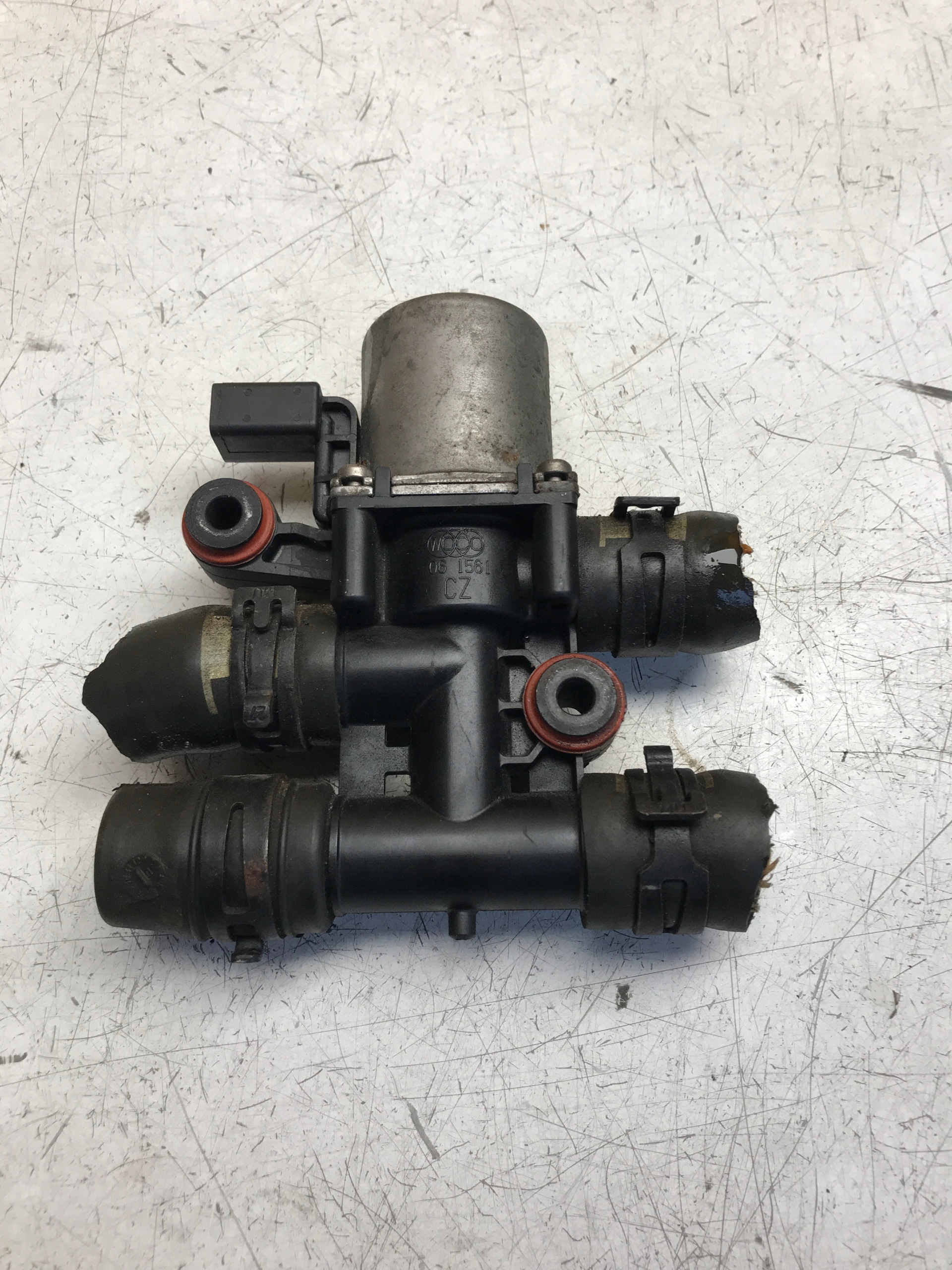 Vanne Électromagnétique AUDI A4 B6 8E0820035B