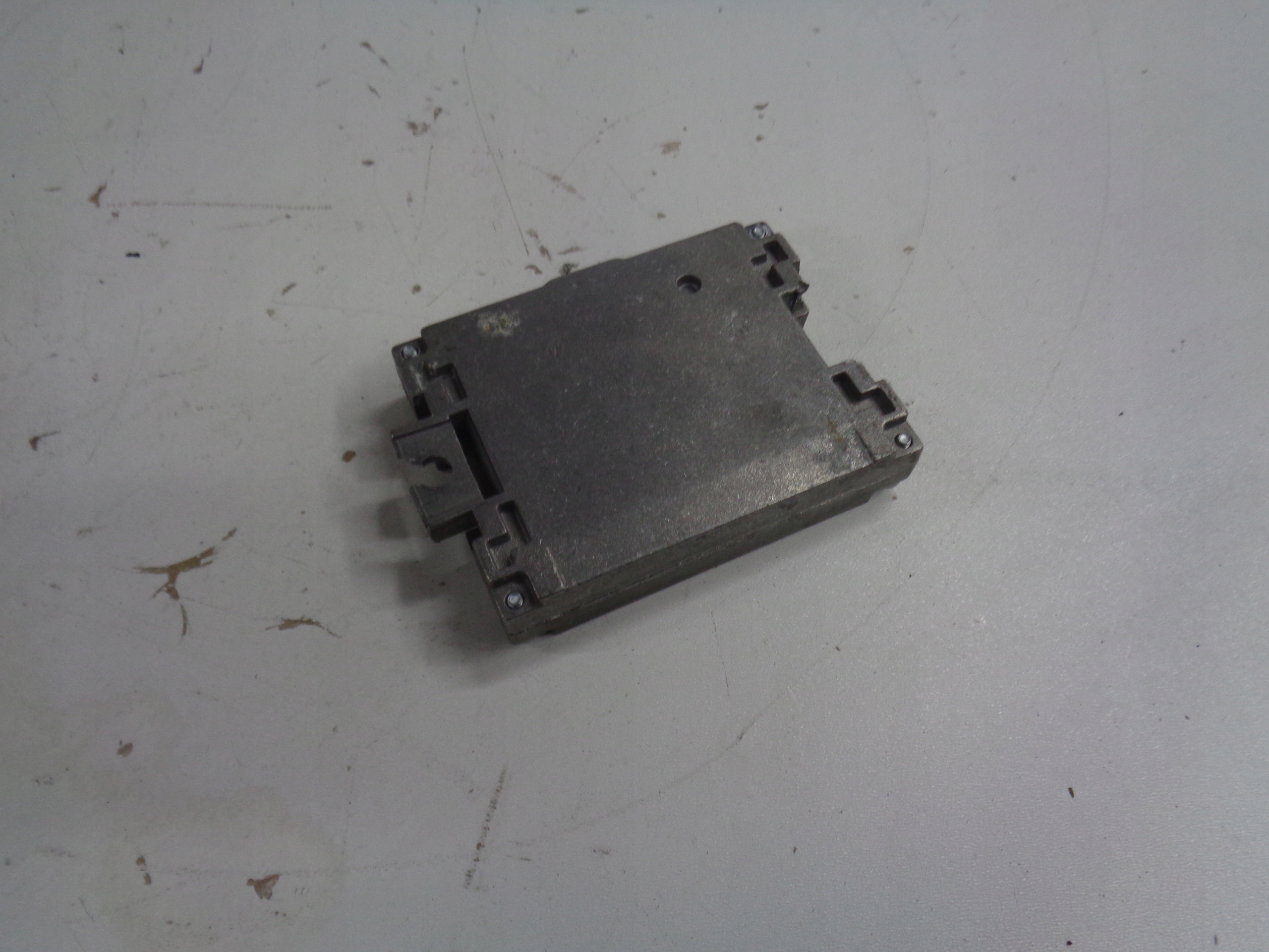 VW AUDI SEAT SKODA antenna amplifier 4N0035456D