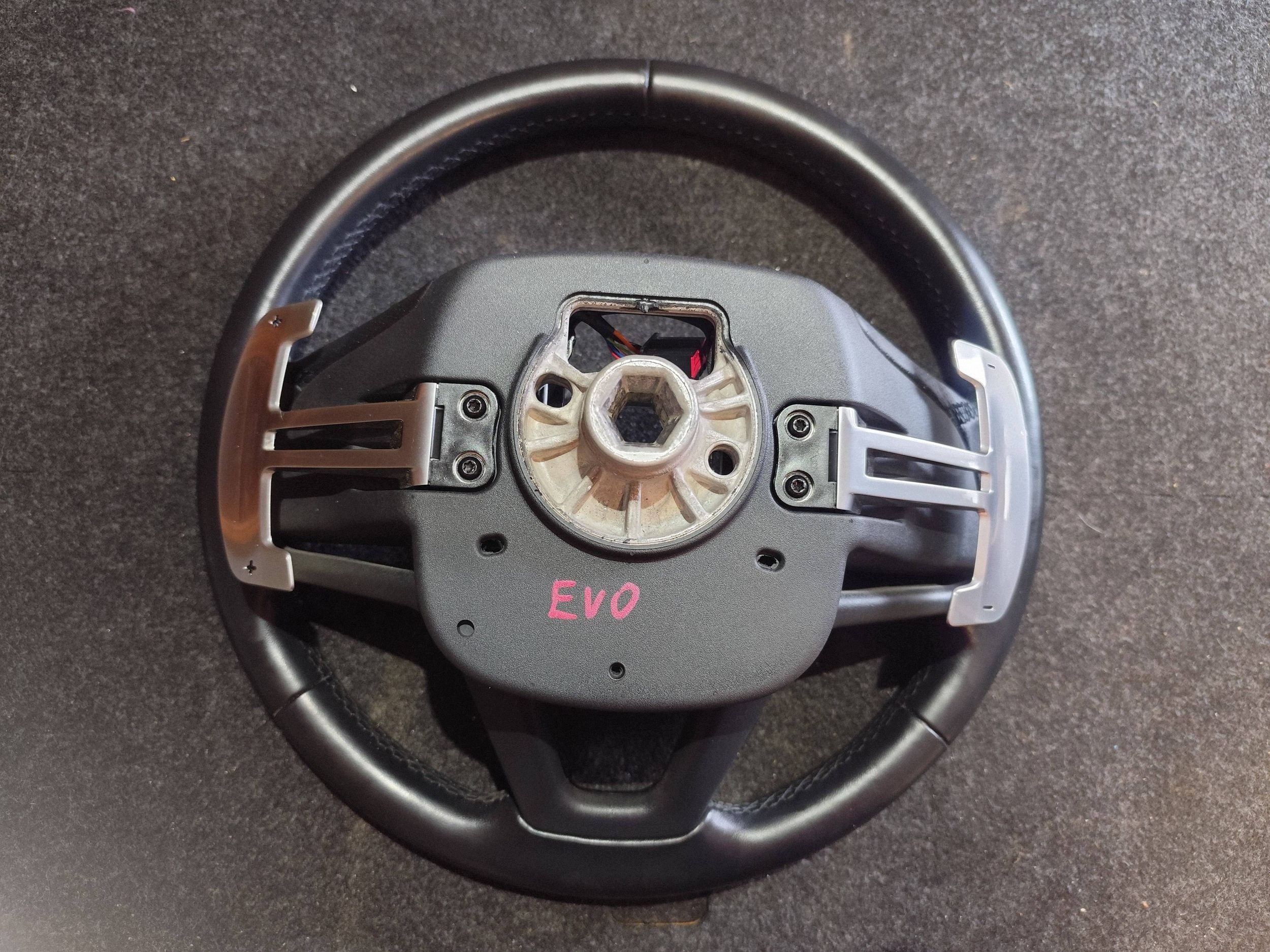 LAND ROVER EVOQUE 551 steering wheel,