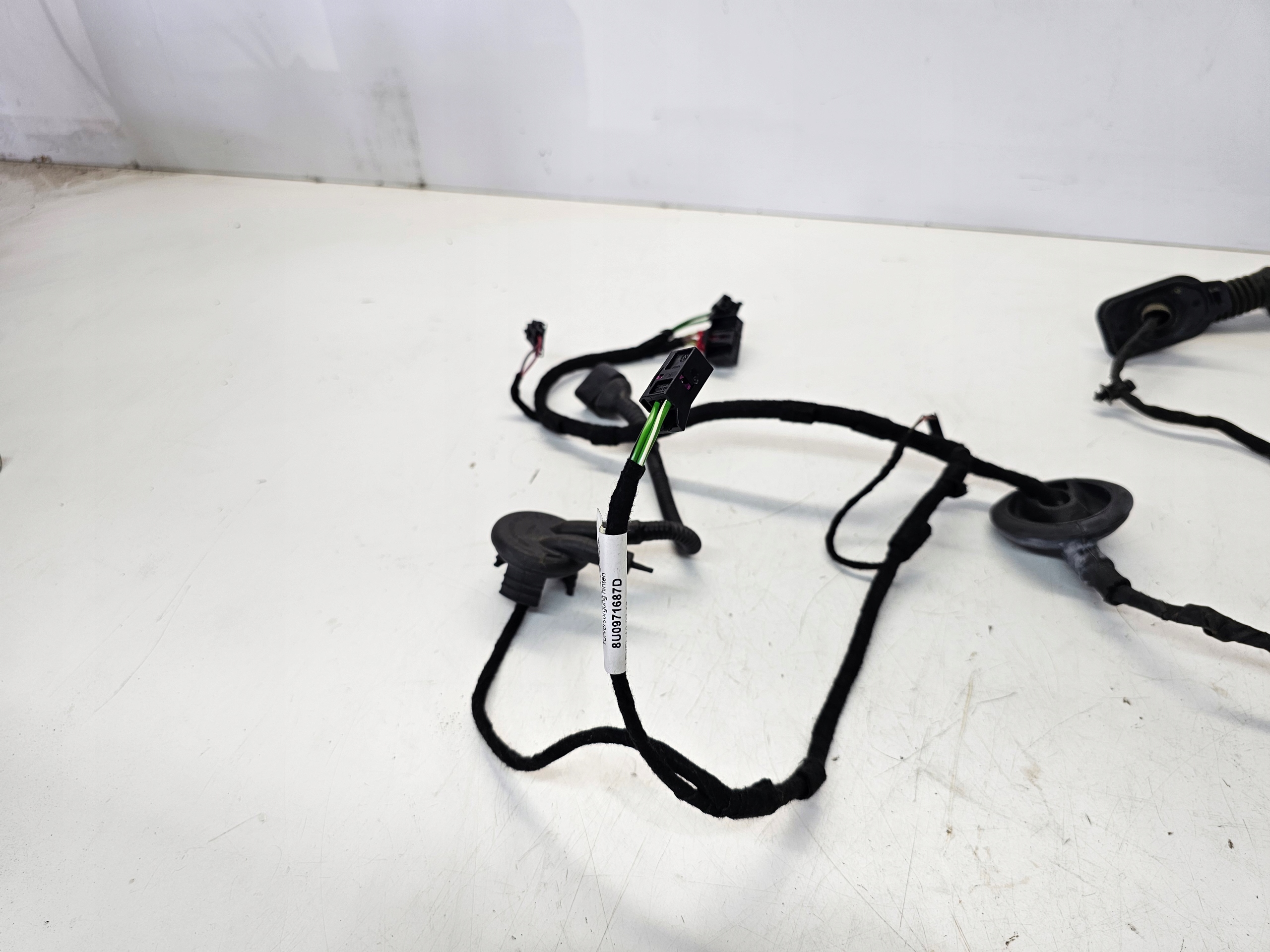 bundle door right left rear part AUDI Q3 8U 8U0971687D