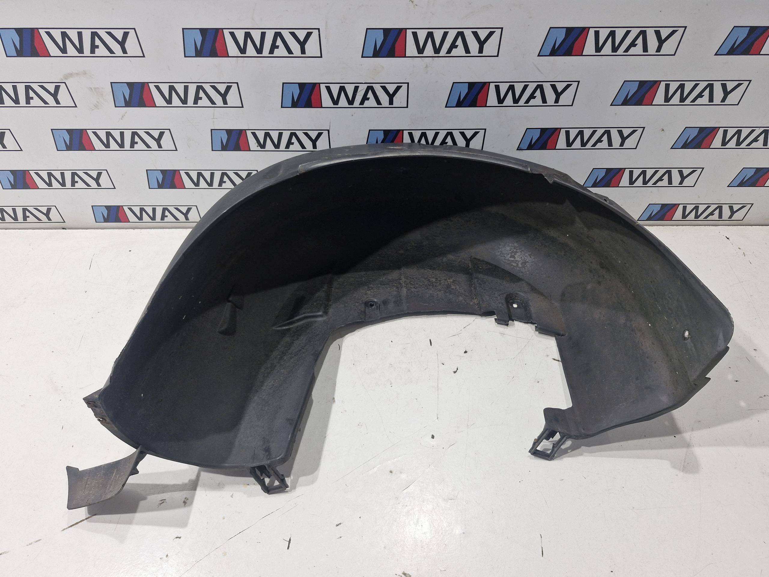 8192781 BMW E39 KOMBI mudguard left rear part TYLNIE
