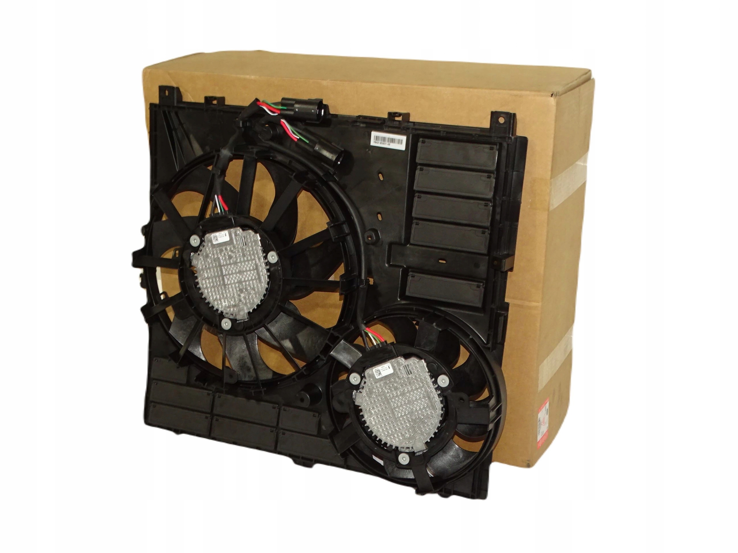 T4A36054GEN - Новый вентилятор охлаждения Jaguar F-PACE 3.0 MY21-