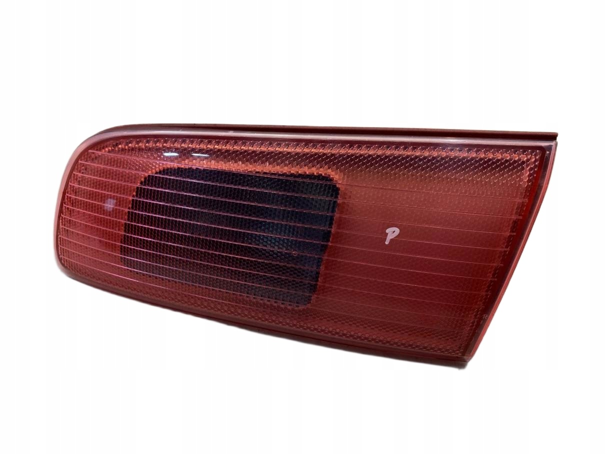feu droite arrière du capot MAZDA 2 2ZR964835-02
